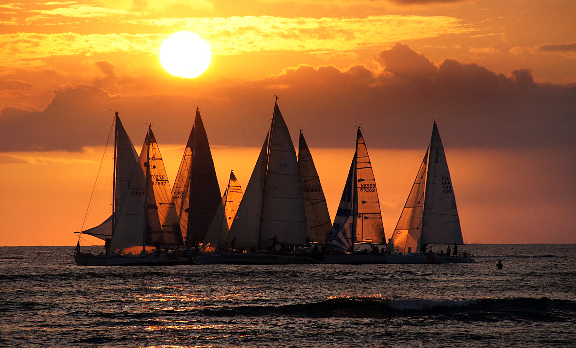 vacations, sea, Sony DSLR A580, wide, dusk, geo tagged, Pacific Islands, ocean, beach, sun, Tamron, photos, sunlight, summer, Waikiki, sailboat, PZD, Pacific Island, HD Wallpaper