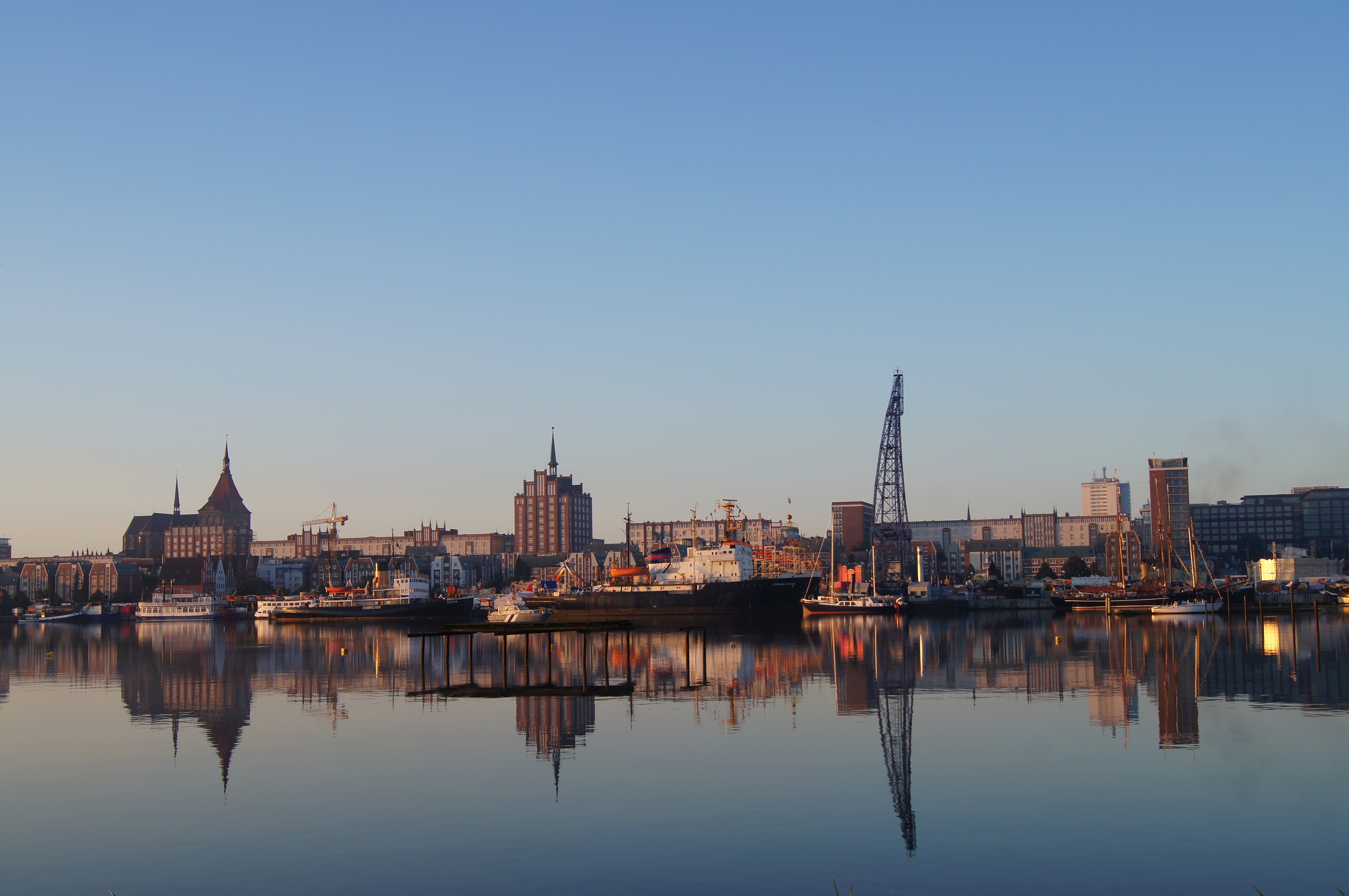 office building exterior, no people, cityscape, 4K, urban skyline, port, waterfront, body, structures, clear sky, reflection, dusk, beside, nature, architecture, HD Wallpaper