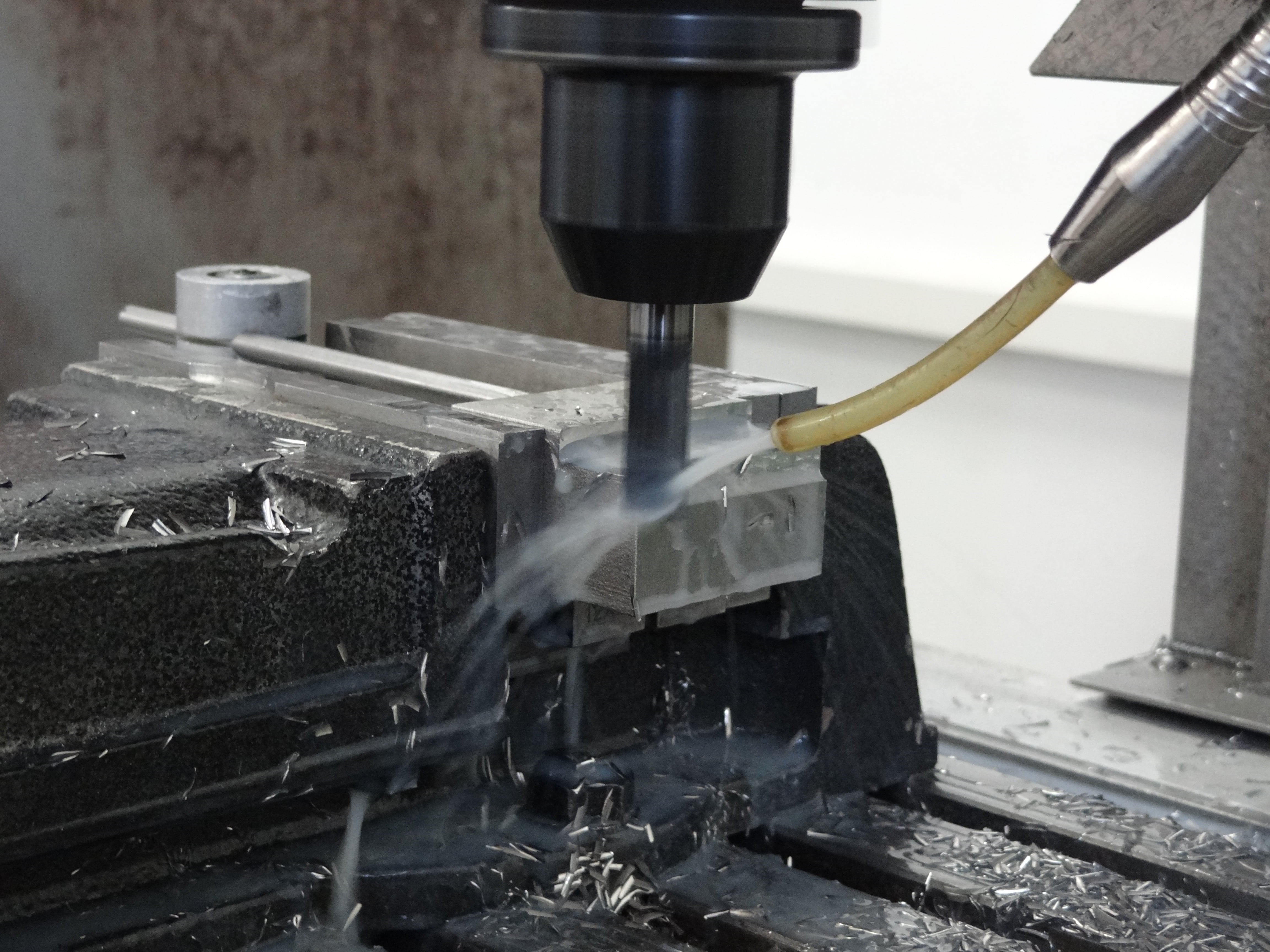 day, industry, food and drink, 4K, work tool, machining, indoors, water, engraving, drilling, motion, splashing, flowing, technology, milling cutters, HD Wallpaper