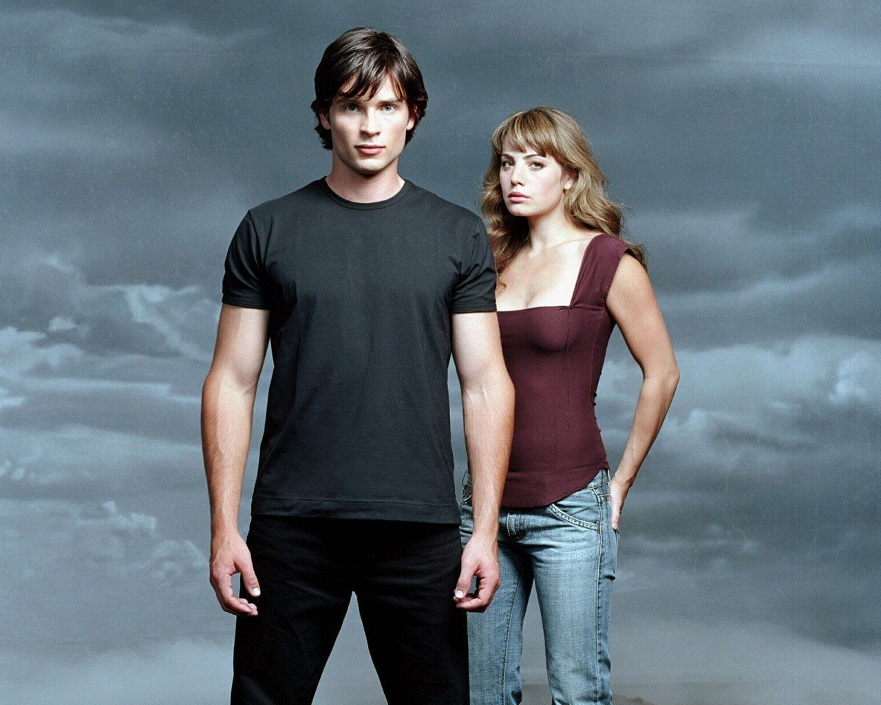 two people, three quarter length, looking at camera, casual clothing, heterosexual couple, hairstyle, women, men, arm around, TV Show, teenager, front view, HD Wallpaper
