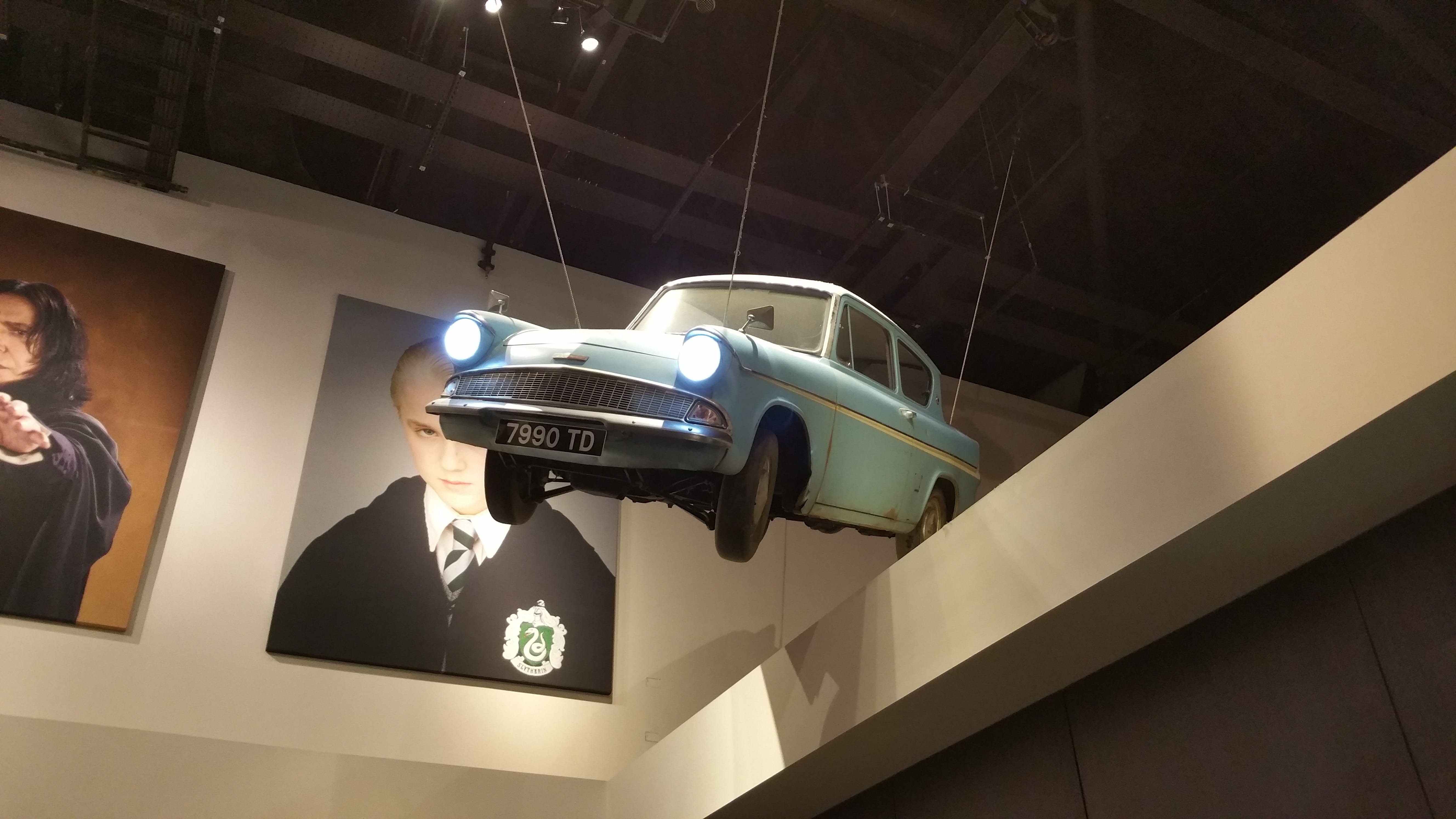 people, 5K, warner bros, flying car, arts culture and entertainment, futuristic, indoors, warner studio, two people, technology, men, built structure, HD Wallpaper