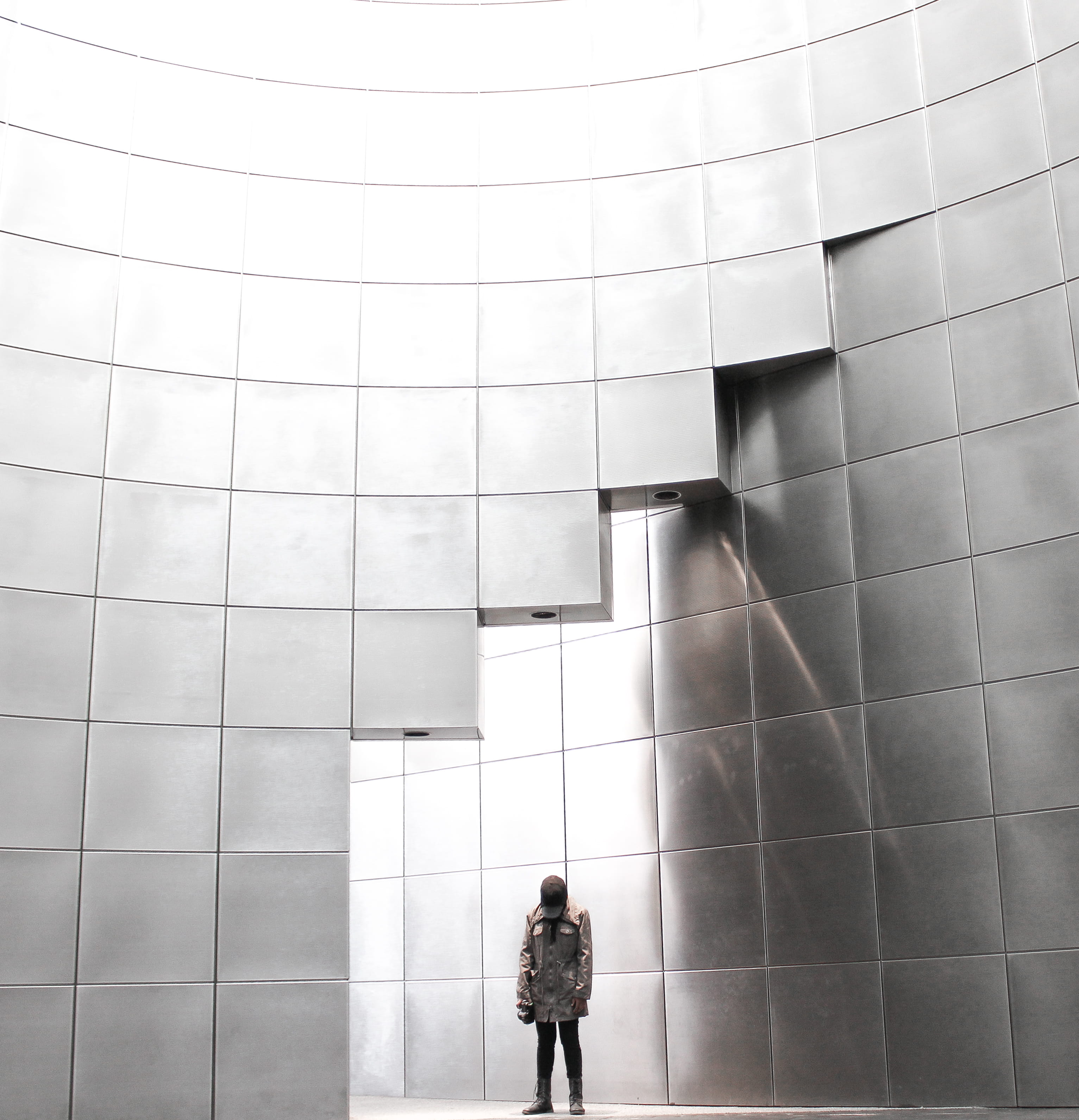 people, reflection, room, office Building, silver, wall - building feature, urban Scene, businesswoman, walking, adult, full length, leisure activity, rear view, Phone HD Wallpaper