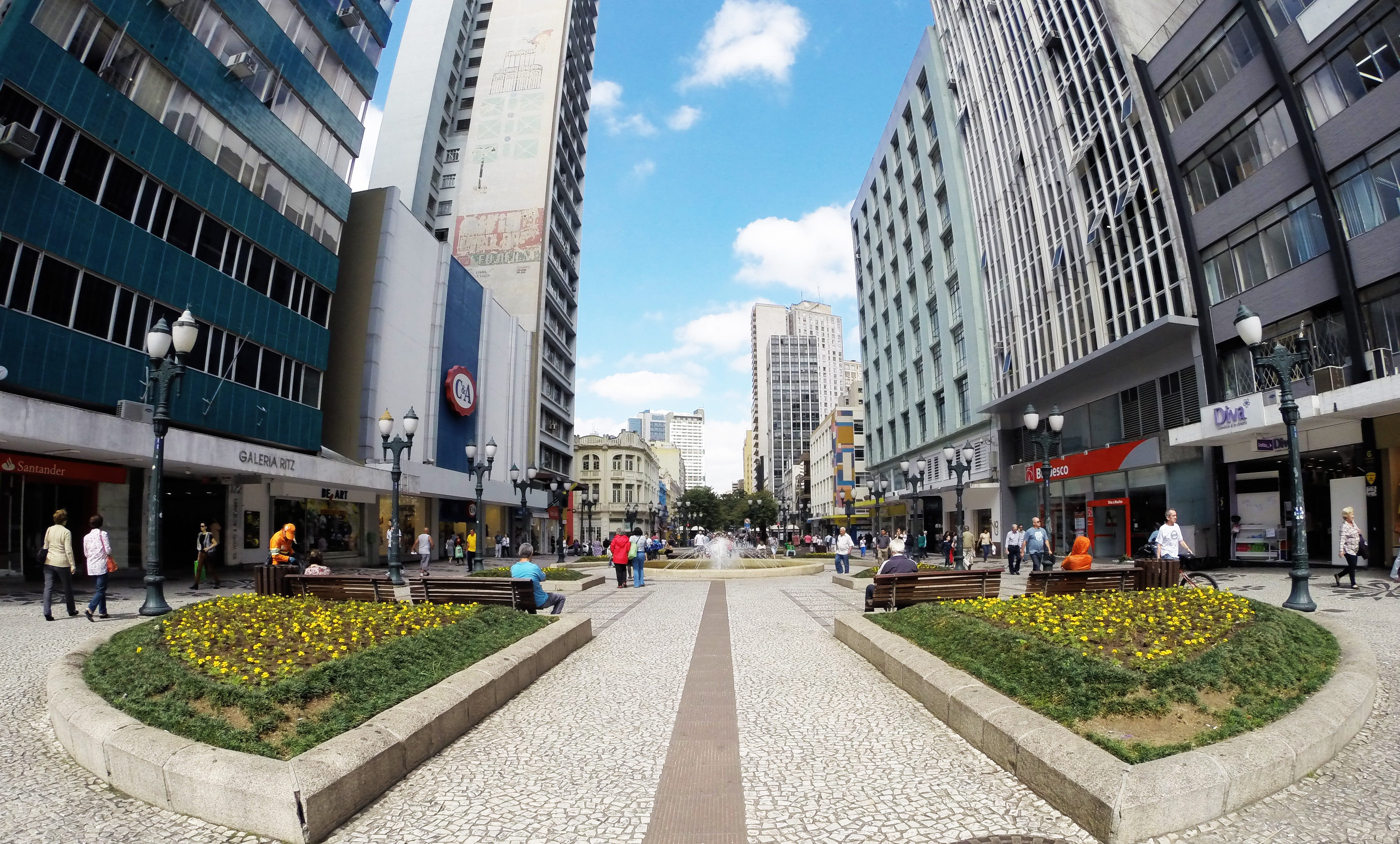 tall - high, walking, built structure, building, road, building exterior, white, direction, people, modern, glass, diminishing perspective, office, Curitiba, HD Wallpaper