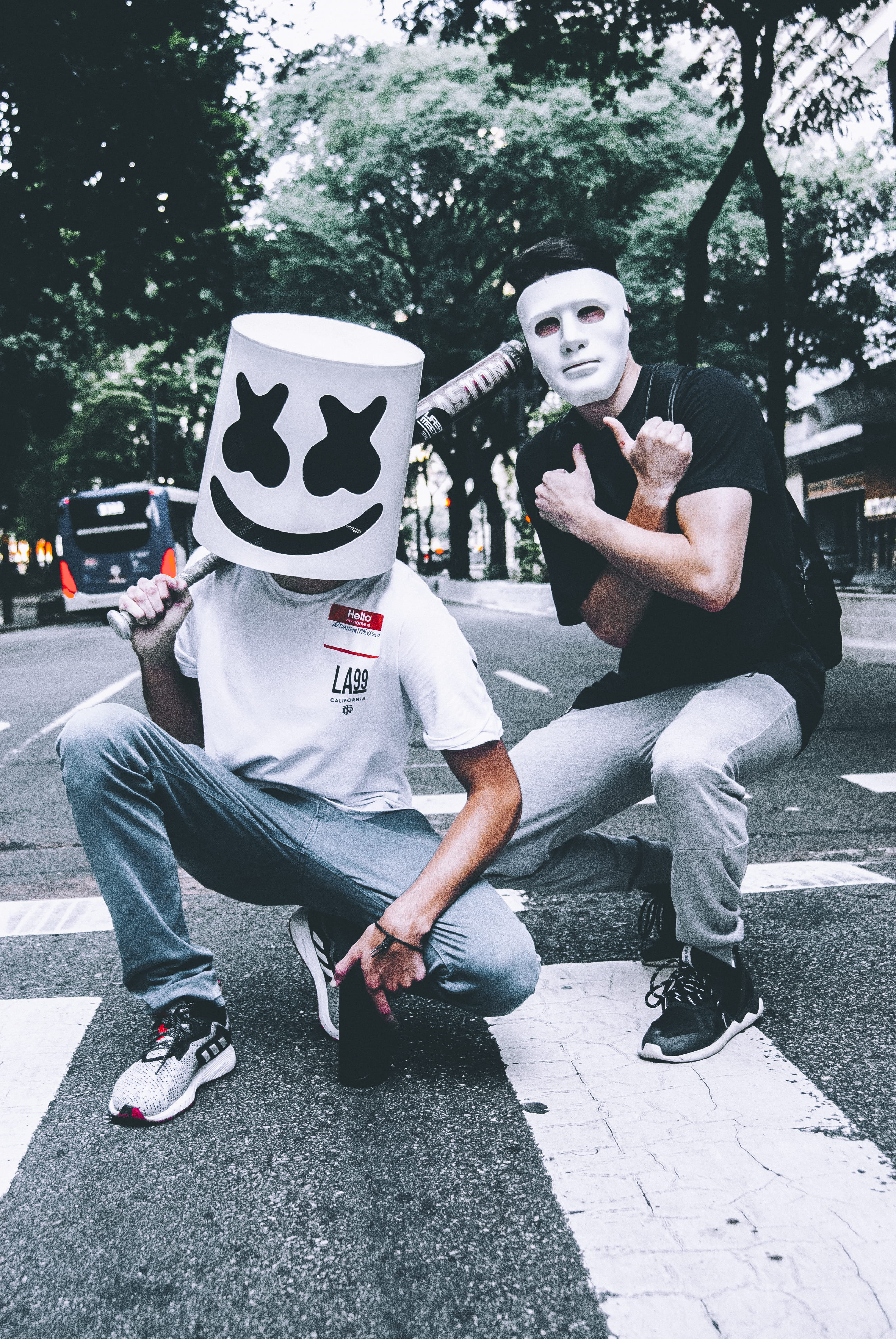 disguise, baseball, outdoors, full length, mask, two people, day, 4K, men, man, wearing, obscured face, standing, street, white, male, front view, city, Phone HD Wallpaper
