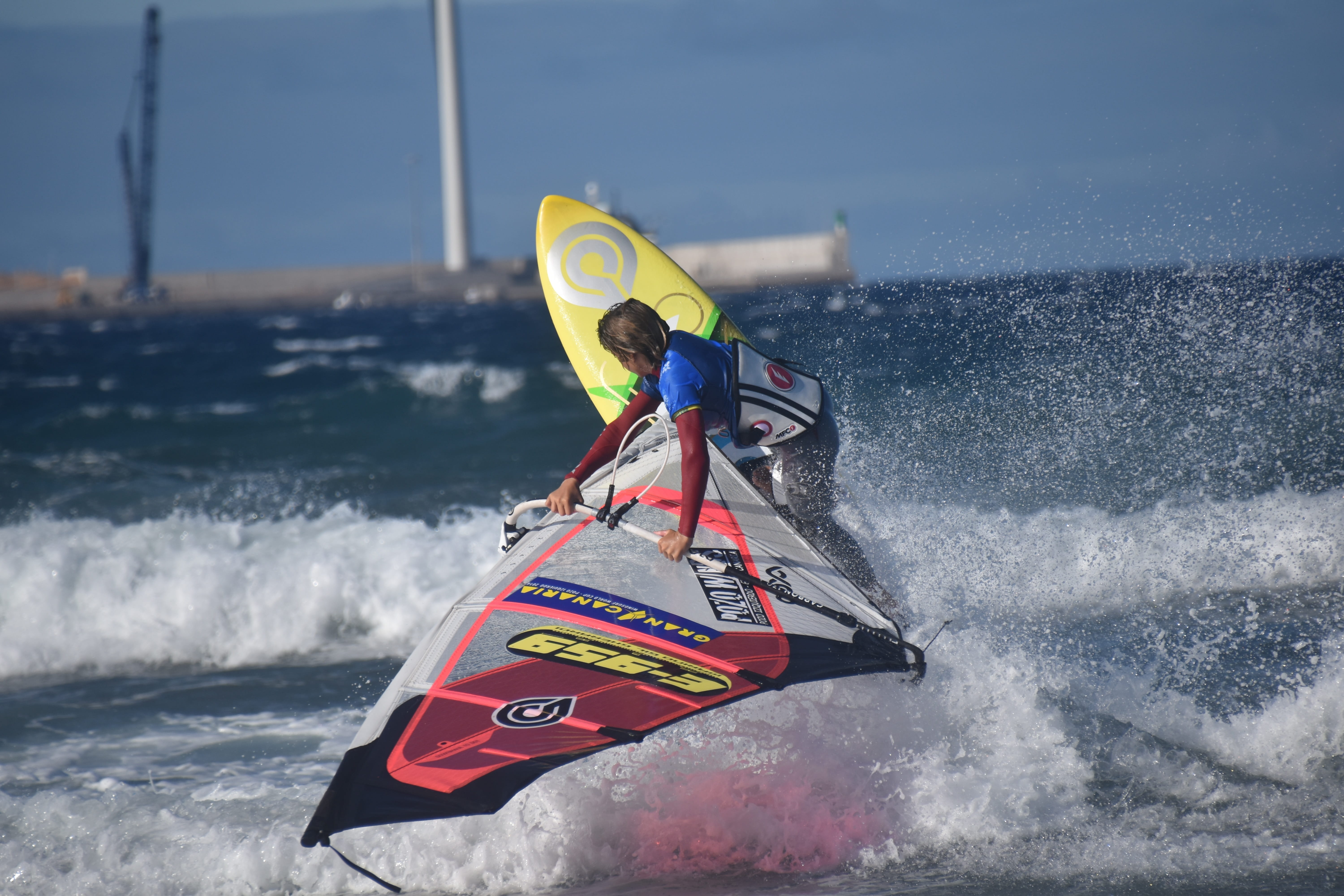 adventure, one person, lifestyles, extreme sports, motion, leisure activity, focus on foreground, canaria, surfing, mode of transportation, pozowinds, speed, HD Wallpaper