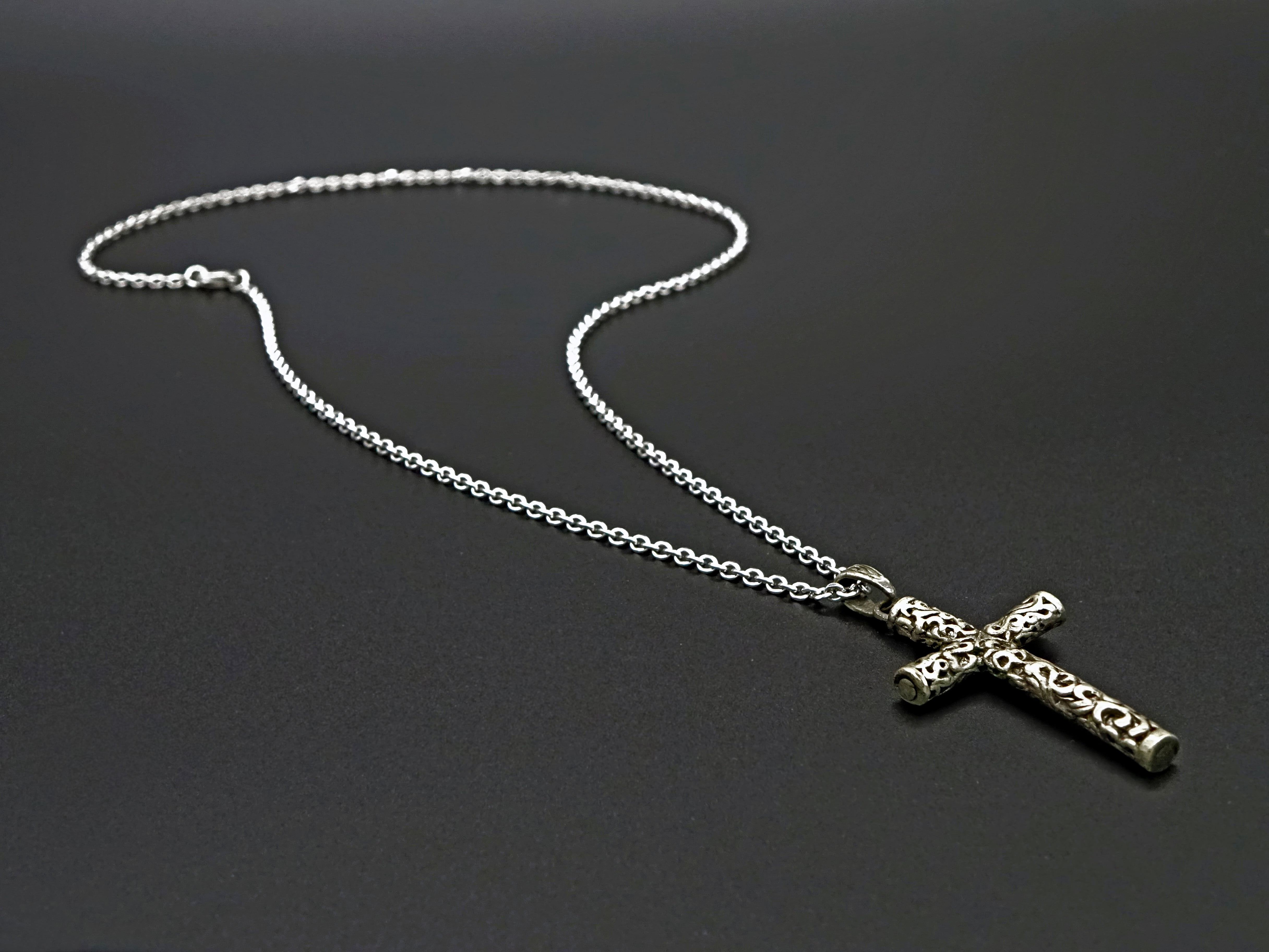 silver, expense, ornate, pendant, indoors, elegance, fashion, god, luxury, spiritual, metal, art and craft, crucifix, silver colored, black background, HD Wallpaper