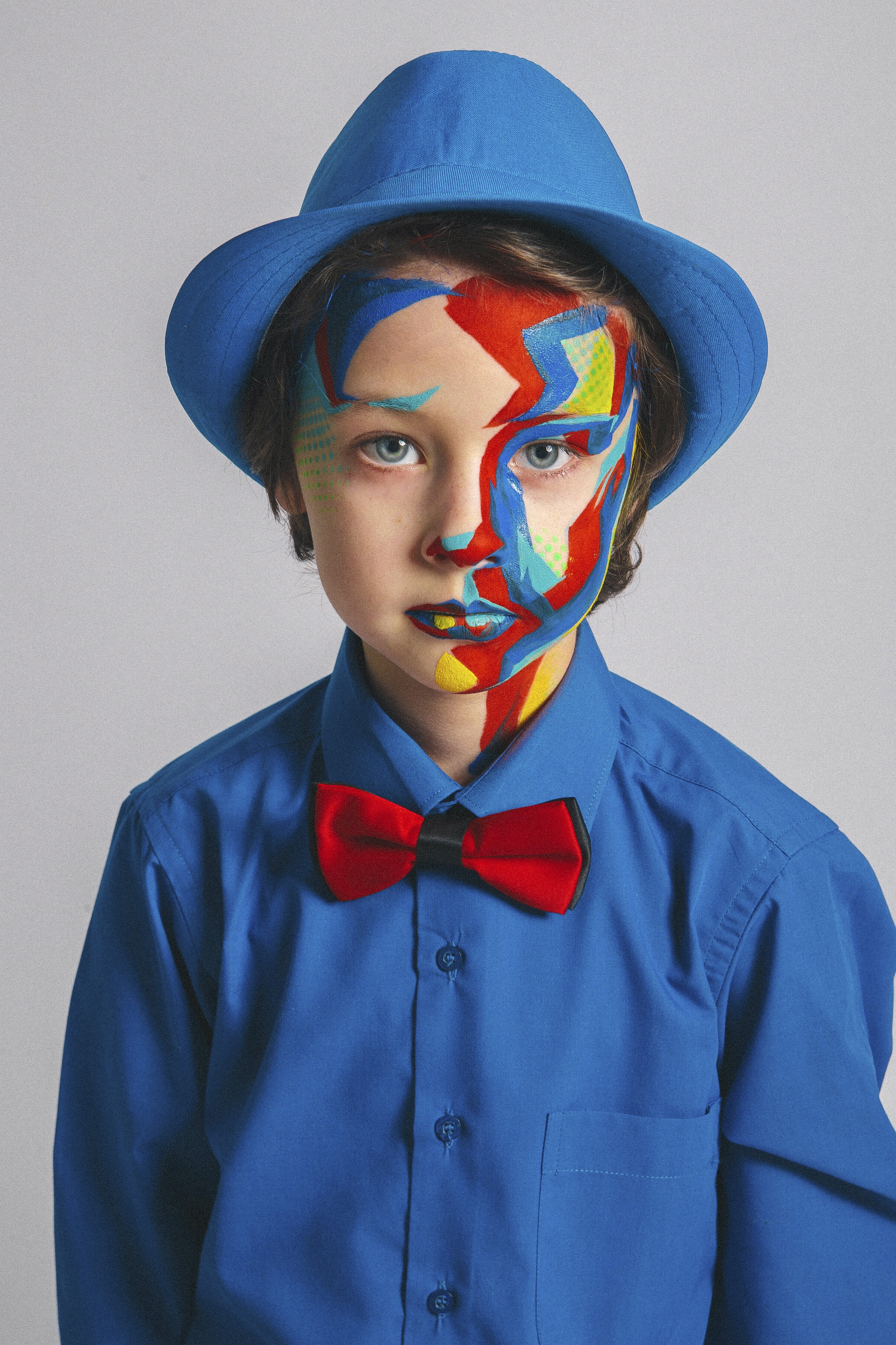 looking at camera, makeup, one person, advertising clothes, bow tie, wall - building feature, emotions, beautiful children, background, boy, children centerfolds, Phone HD Wallpaper