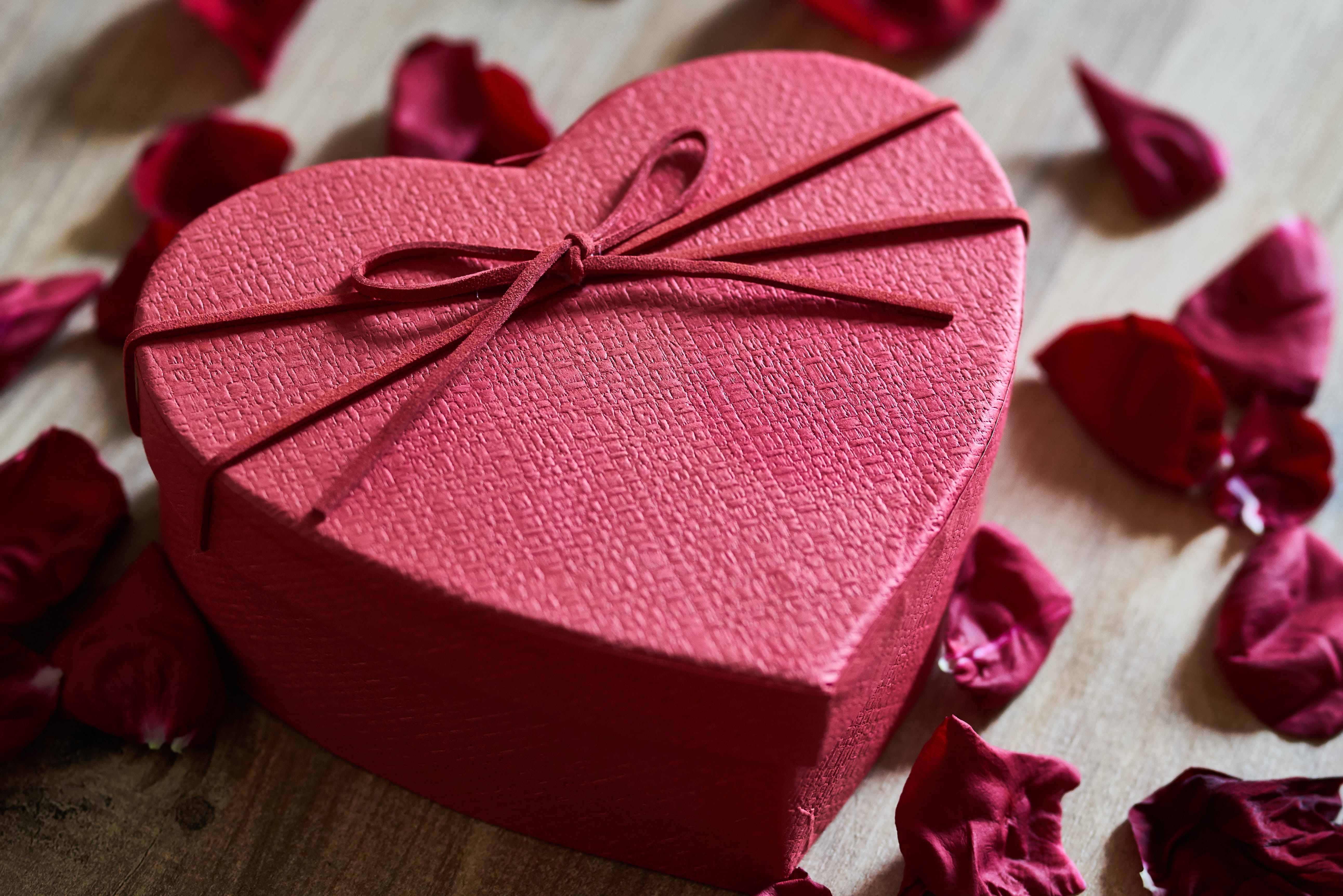 color, leaves, party, indoors, gift box, in love, marriage, tied bow, heart, red, relationship, decoration, heart shape, ribbon - sewing item, 5K, positive emotion, HD Wallpaper