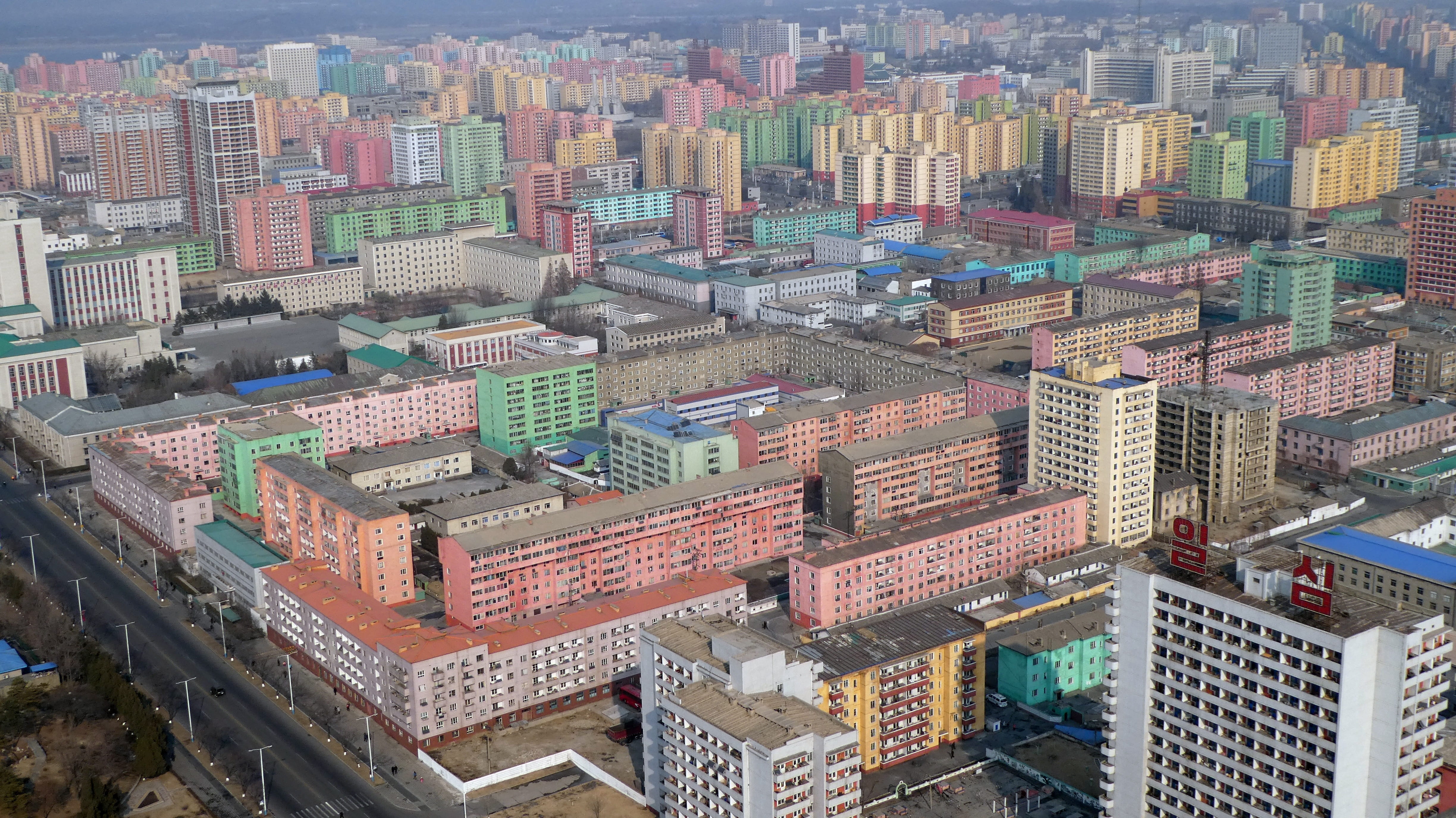 roof, skyline, 4K, aerial view, office building exterior, day, architecture, high angle view, built structure, building, building exterior, crowded, city life, HD Wallpaper