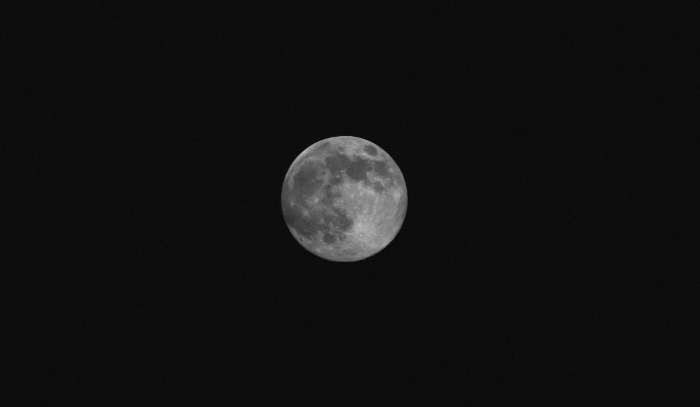 june, astronomy, apogee, full, luminous, full moon, copy space, tranquil scene, scenics - nature, black background, space and astronomy, circle, geometric shape, HD Wallpaper
