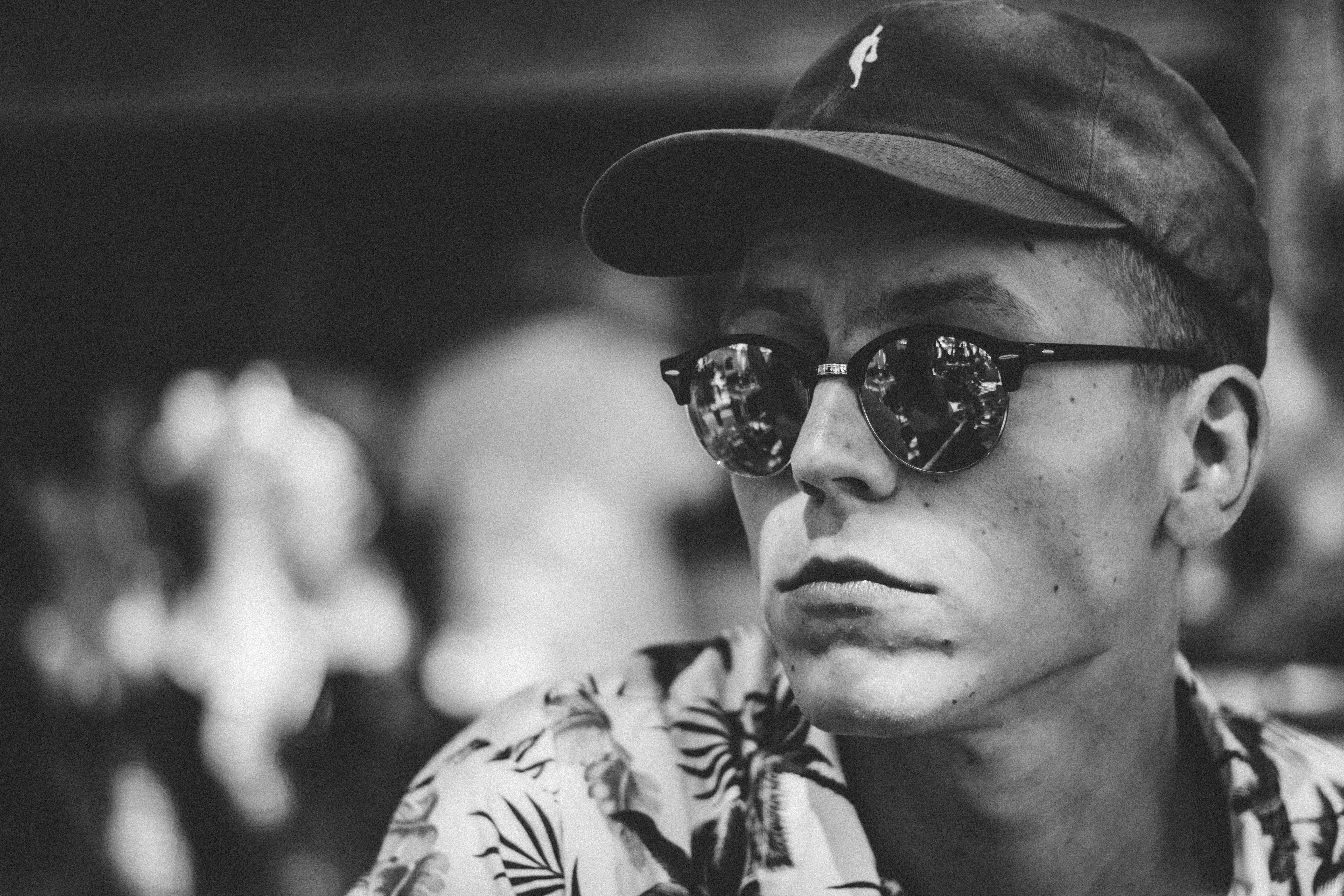 close-up, clothing, eyeglasses, seriou, depth of field, retrtato, headshot, young adult, face, hombre, arts culture and entertainment, man, black and white, HD Wallpaper