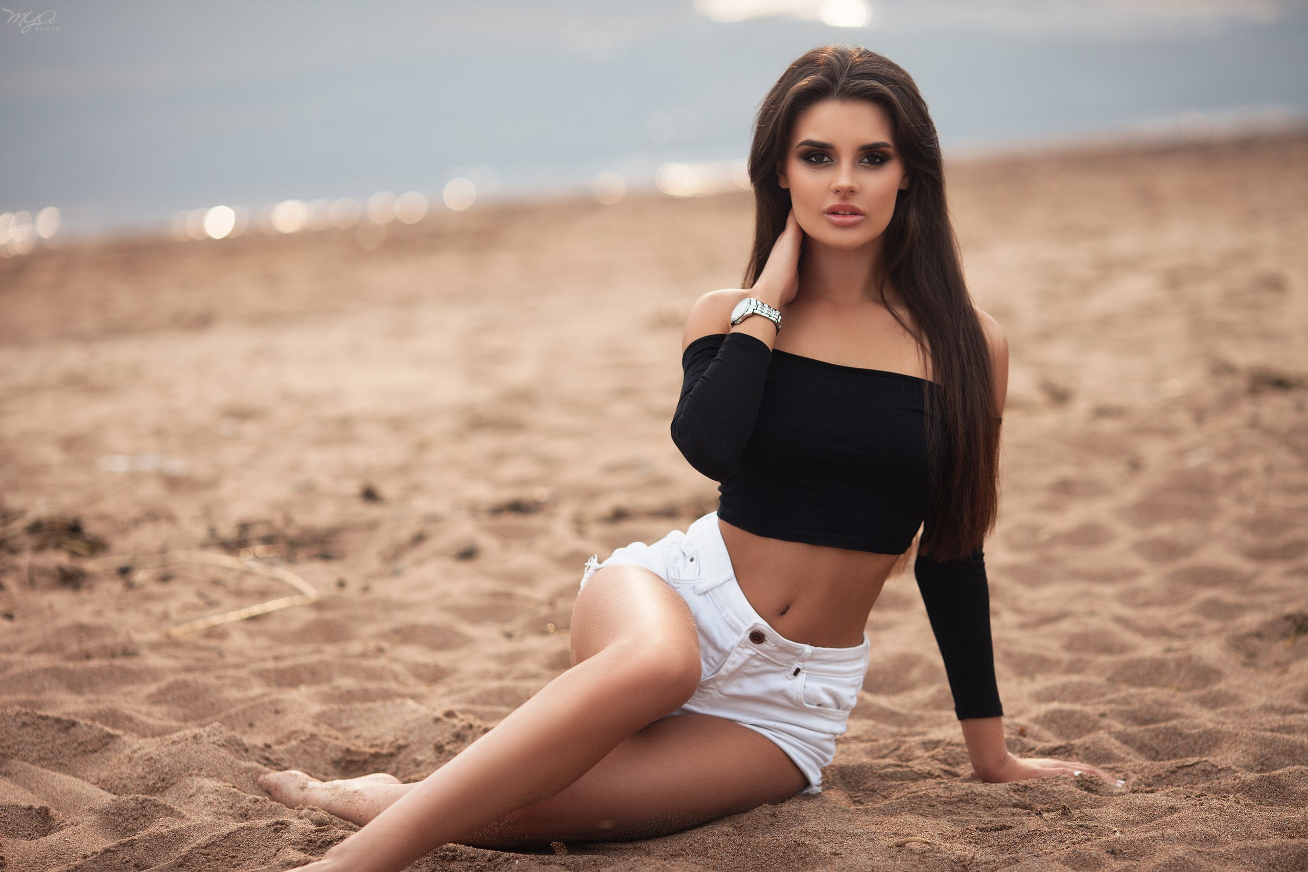 beautiful woman, adult, women outdoors, depth of field, beach, belly, looking at camera, sand, lifestyles, long hair, jean shorts, focus on foreground, HD Wallpaper