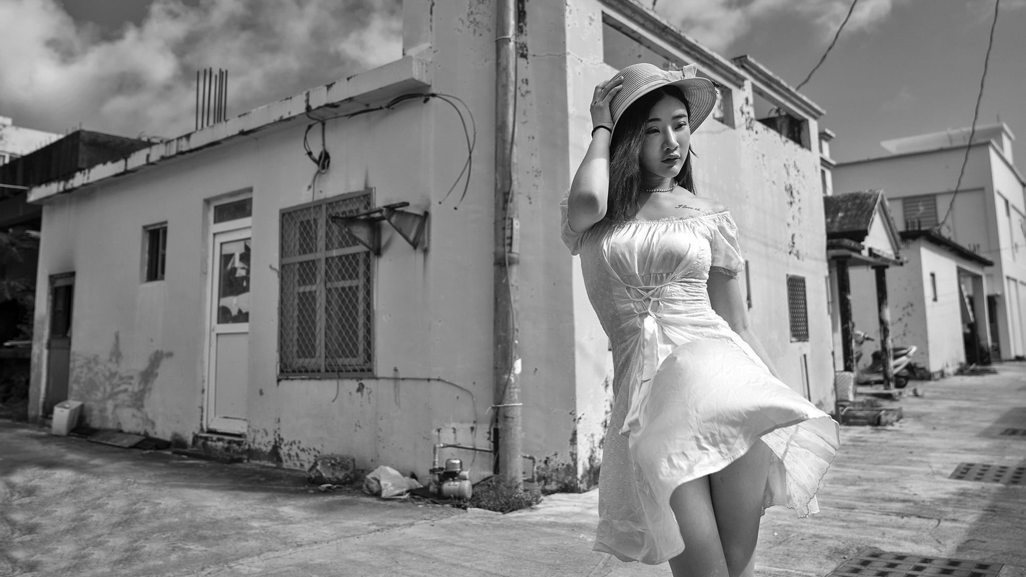 women, legs together, house, 1080P, lifting skirt, urban, looking away, standing, women with hats, building, model, dress, women outdoors, hat, Asian, HD Wallpaper