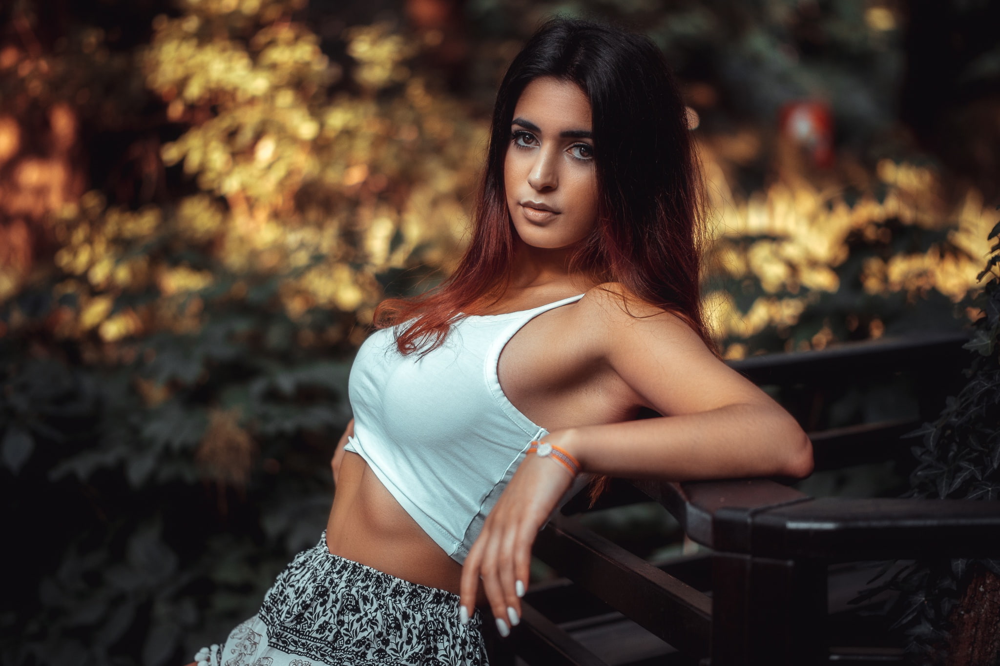 pose, Andreas-Joachim Lins, manicure, hand, look, top, Shirin, bokeh, 1080P, HD Wallpaper