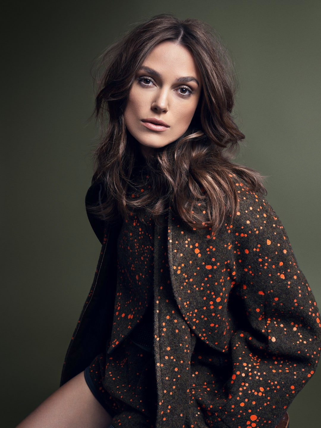 fashion, glamour, one person, beautiful people, beauty, trench coat, women, modern, beautiful woman, long hair, human hair, Keira Knightley, elegance, brown hair, Phone HD Wallpaper
