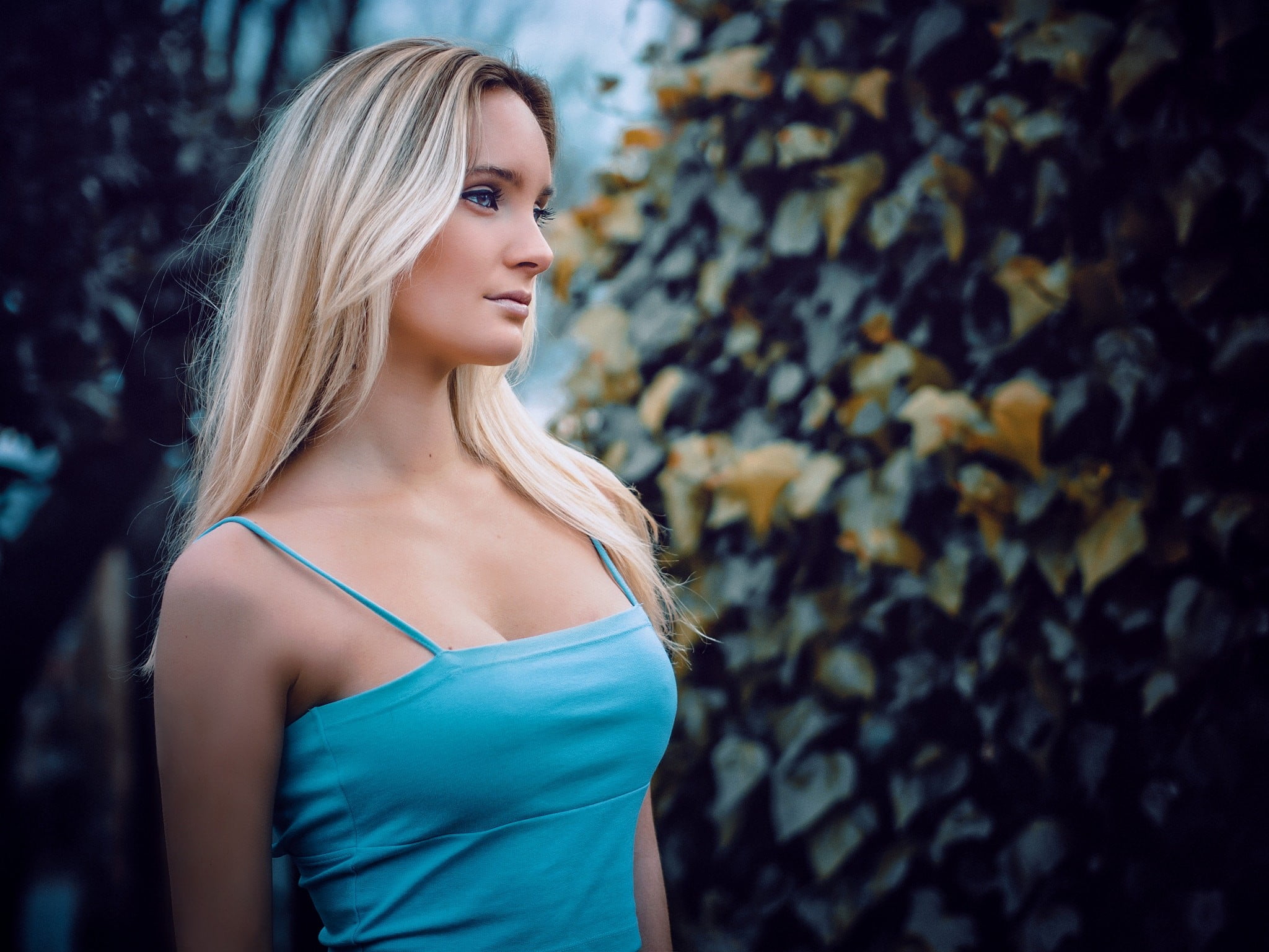 one person, hair, model, hairstyle, bare shoulders, women, young women, cleavage, waist up, beautiful people, adult, fashion, clothing, straight hair, young adult, HD Wallpaper