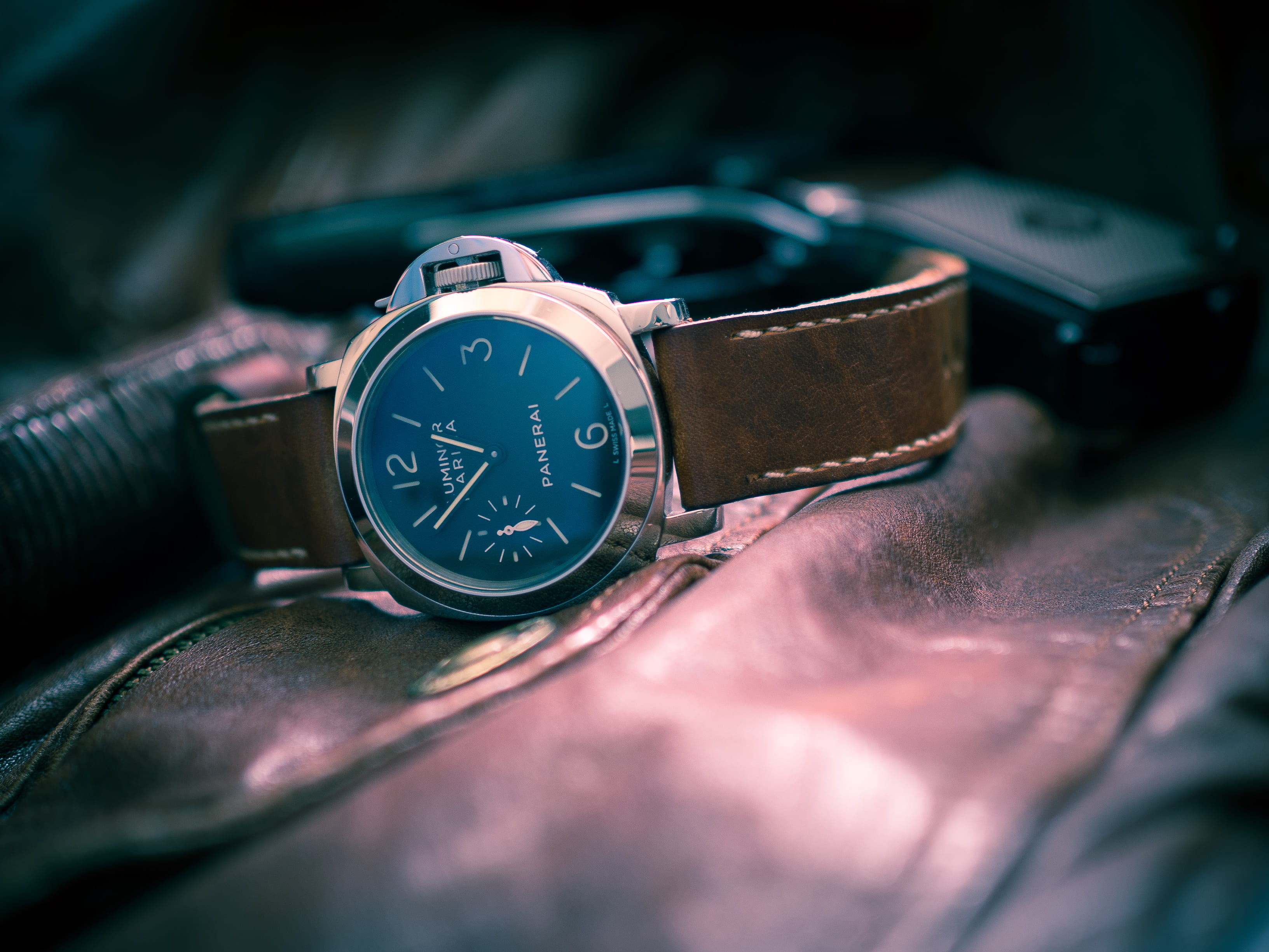 chronograph, close-up, focus on foreground, selective, photography, jewelry, time, black, metal, hand, hour, clock hand, minute, timepiece, steel watch, HD Wallpaper