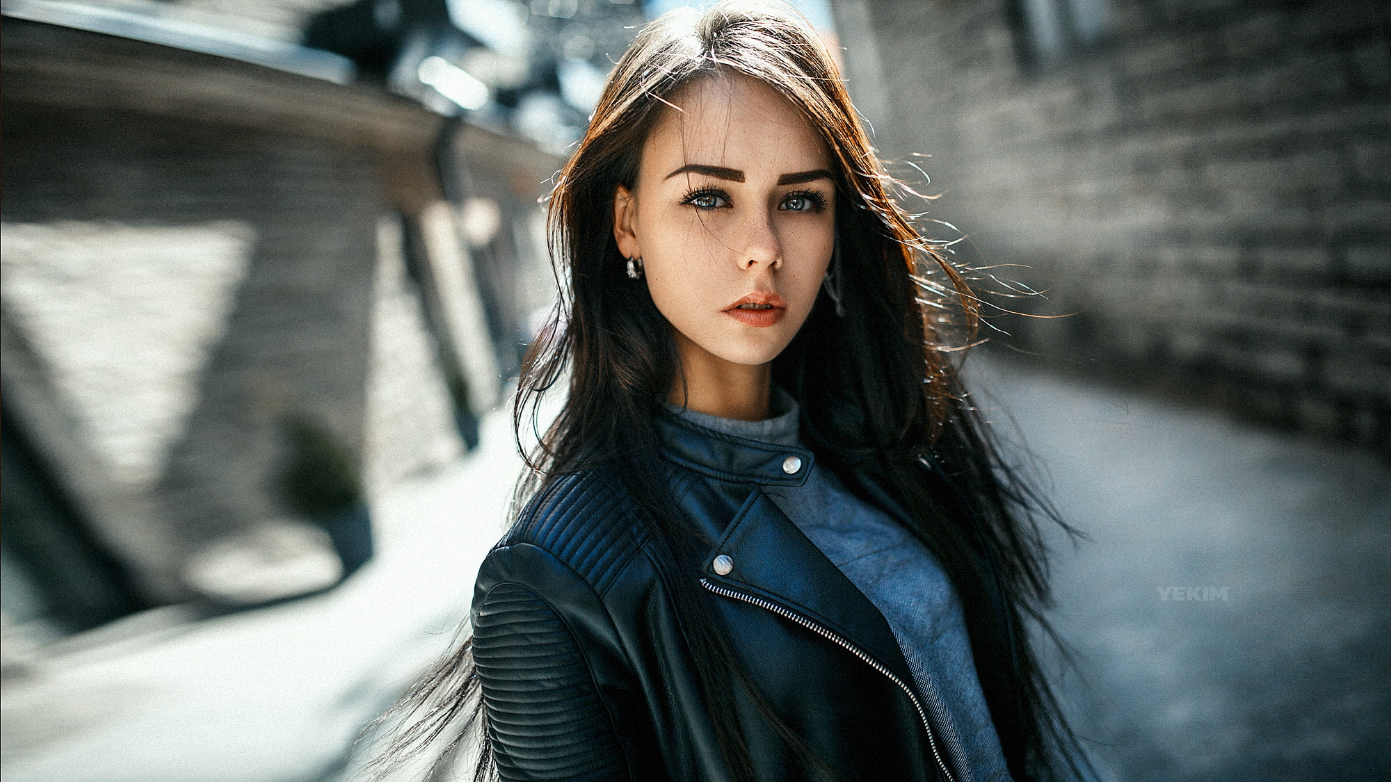 1080P, women outdoors, women, portrait, depth of field, leather jackets, HD Wallpaper
