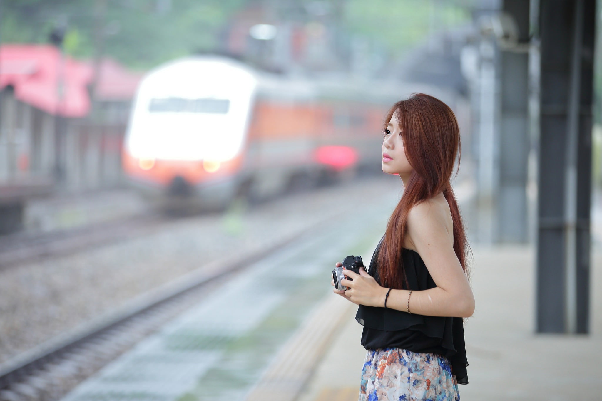 young adult, outdoors, beautiful woman, women, communication, camera, urban, railroad track, three quarter length, rail transportation, casual clothing, HD Wallpaper
