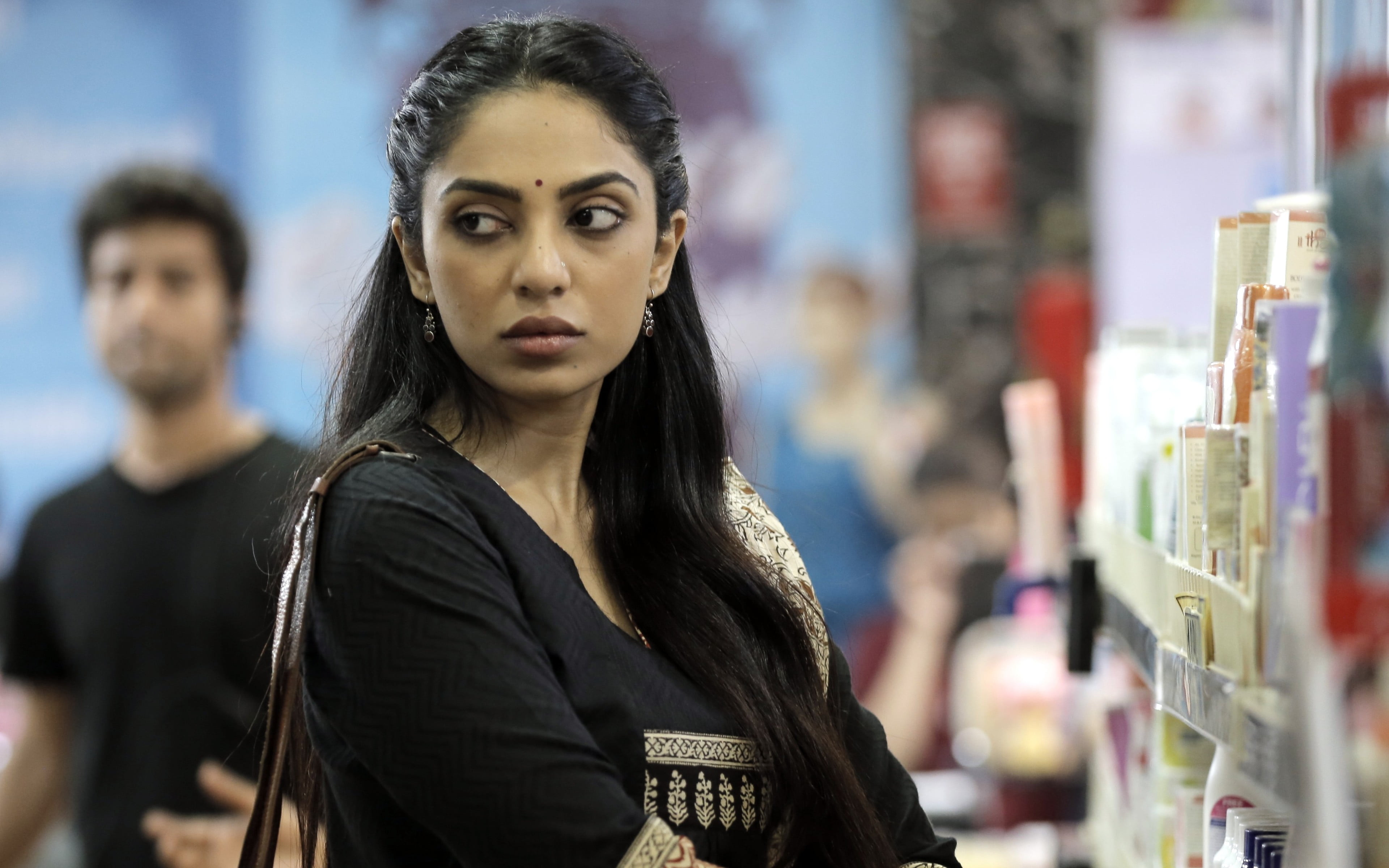 long hair, day, s, bollywood, beautiful woman, hairstyle, raman, Movies, raghav, business, looking at camera, dhulipala, real people, 4K, beauty, women, HD Wallpaper