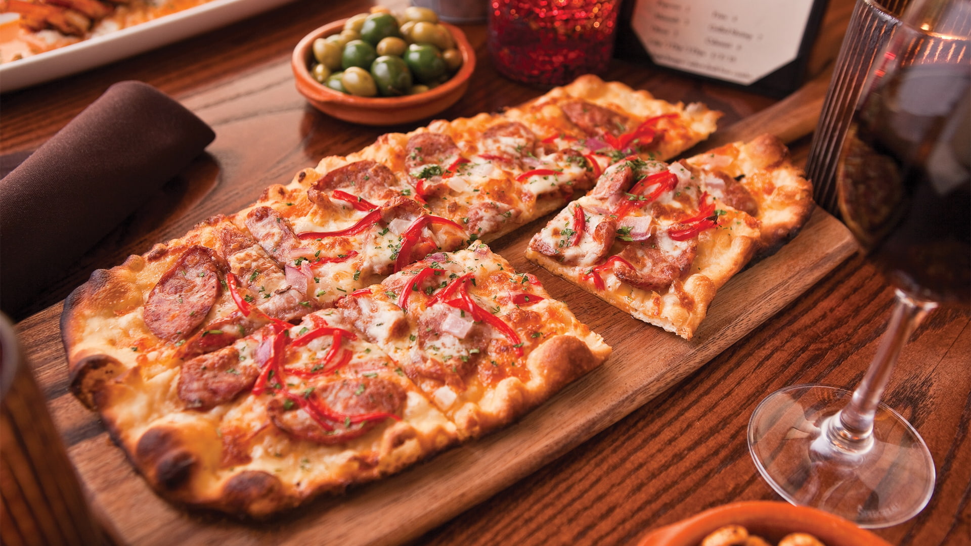 pizza, food, bell peppers, salami, 1080P, wine, olives, HD Wallpaper