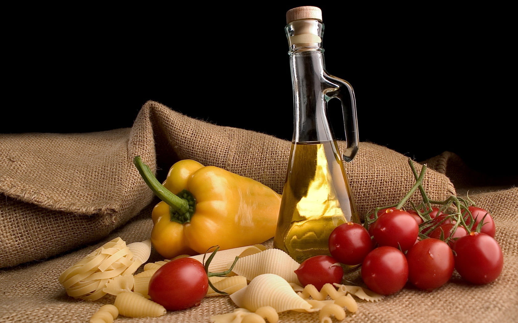 italian Culture, food, tomatoes, bag, vegetable, wood - Material, vegetarian Food, olive Oil, indoors, tomato, black background, garlic, freshness, pepper, HD Wallpaper