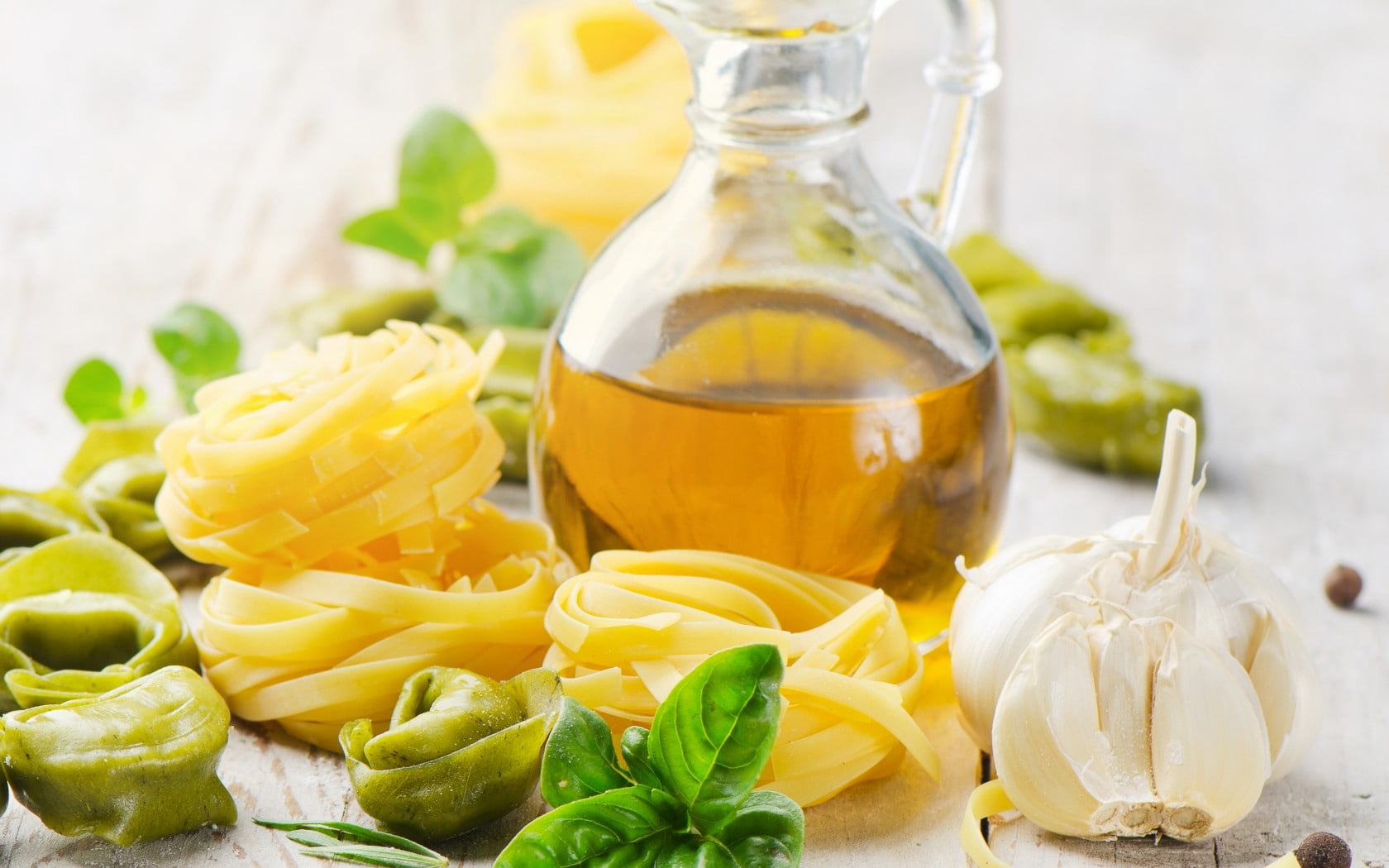 jar, cooking oil, tortellini, still life, food, close-up, garlic clove, vegetable, herb, olive oil, garlic, transparent, table, container, no people, vegetarian food, HD Wallpaper
