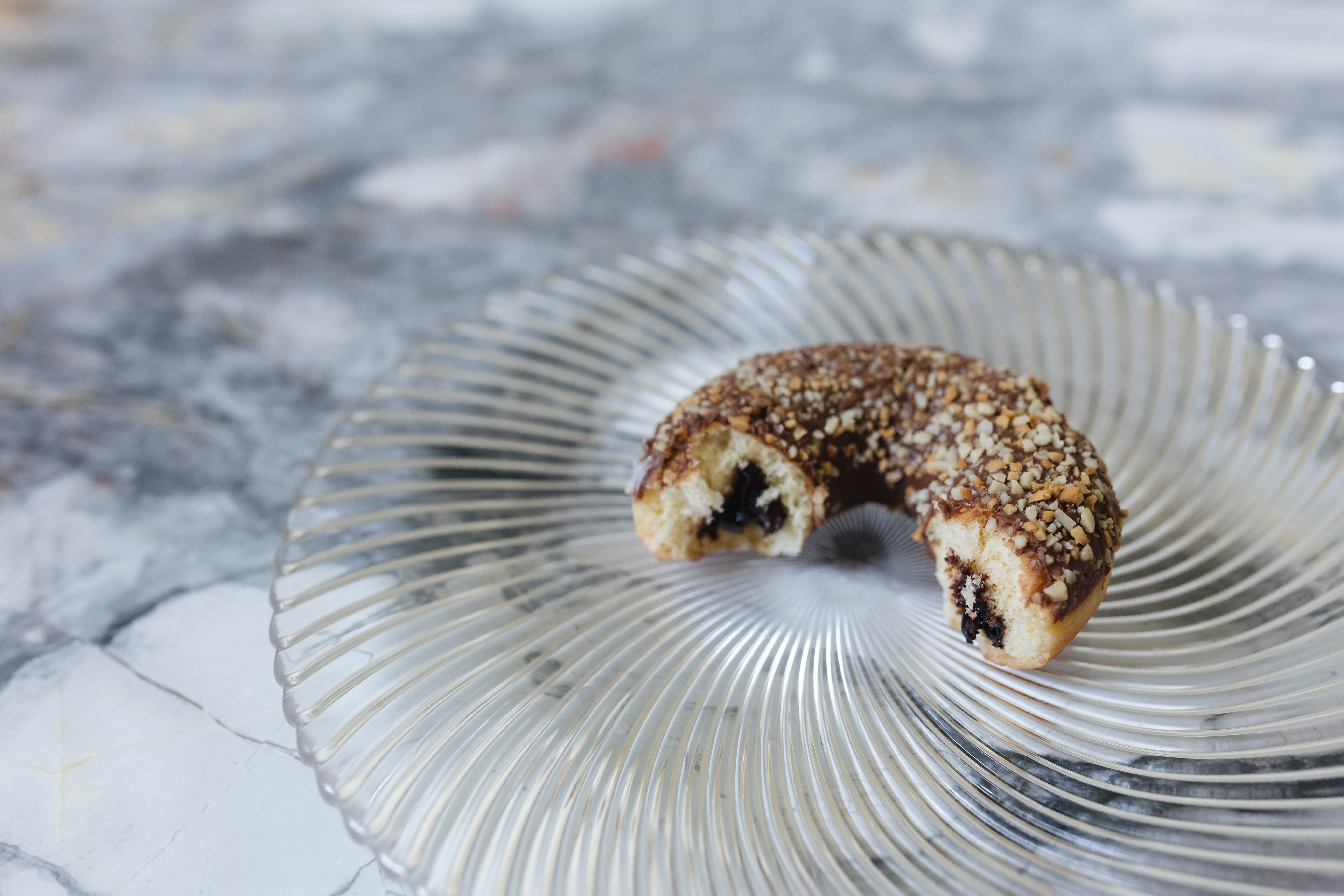 tasty, indoors, vegetable, donuts, sweet, crumb, food and drink, cupcake holder, baked, no people, animal, junk food, donut, delicious, cake, 5K, marble, HD Wallpaper