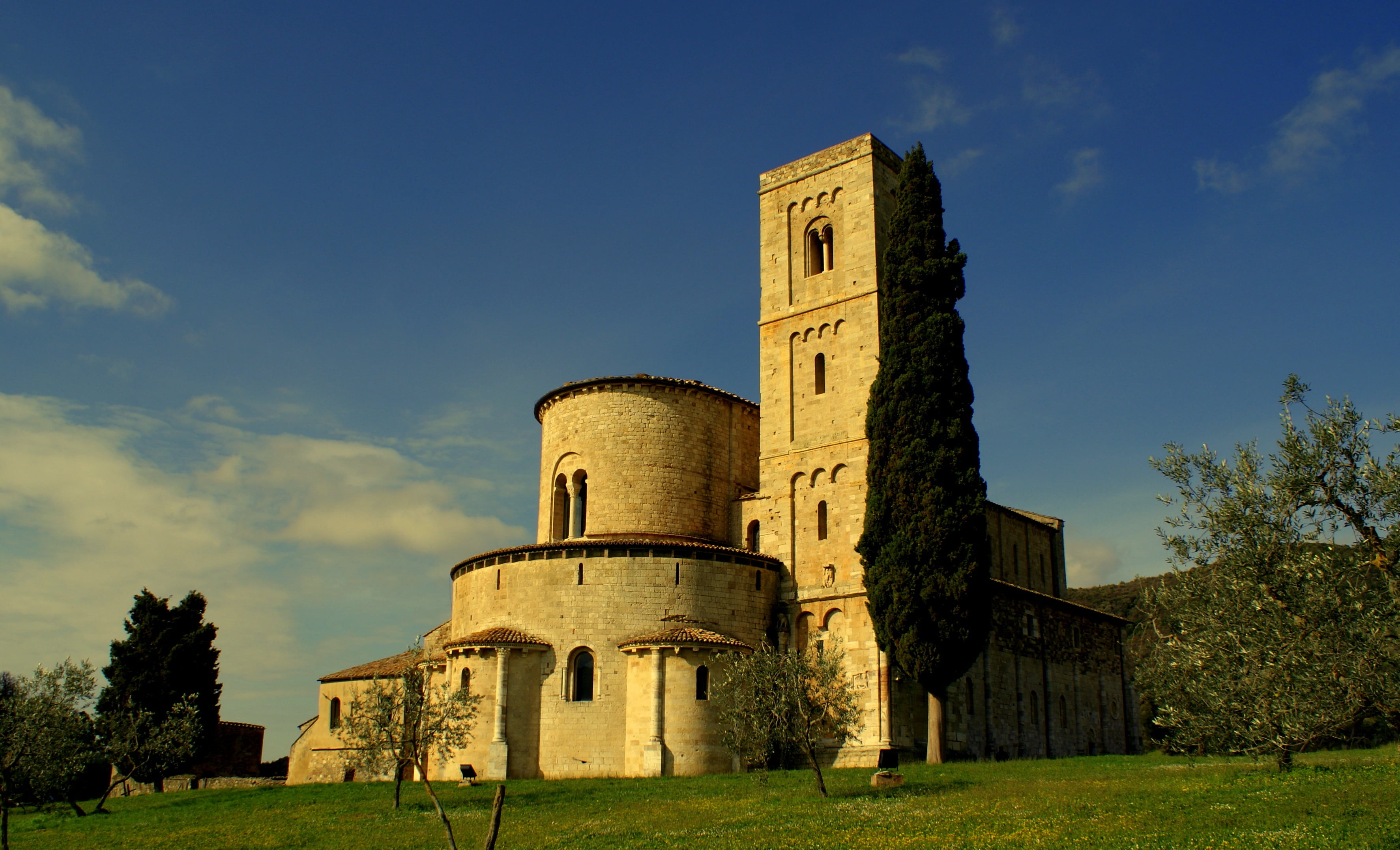 history, sky, nature, day, no people, plant, cloud - sky, architecture, montalcino, tower, 2K, fort, travel destinations, built structure, castle, outdoors, HD Wallpaper