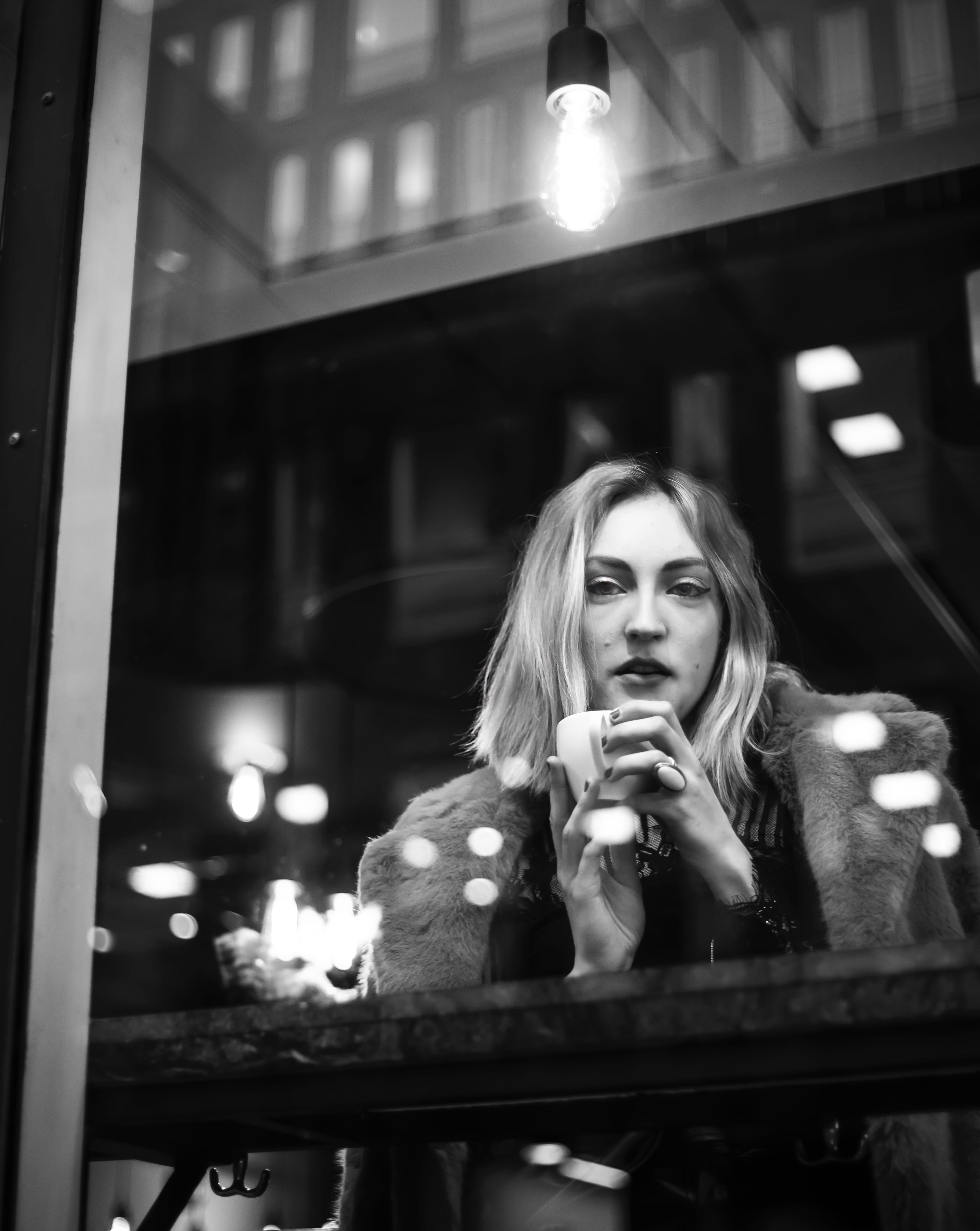 overcoat, woman, finger, real people, women, sleeve, person, blonde, young adult, leisure activity, beautiful woman, face, contemplation, teen, long hair, Phone HD Wallpaper