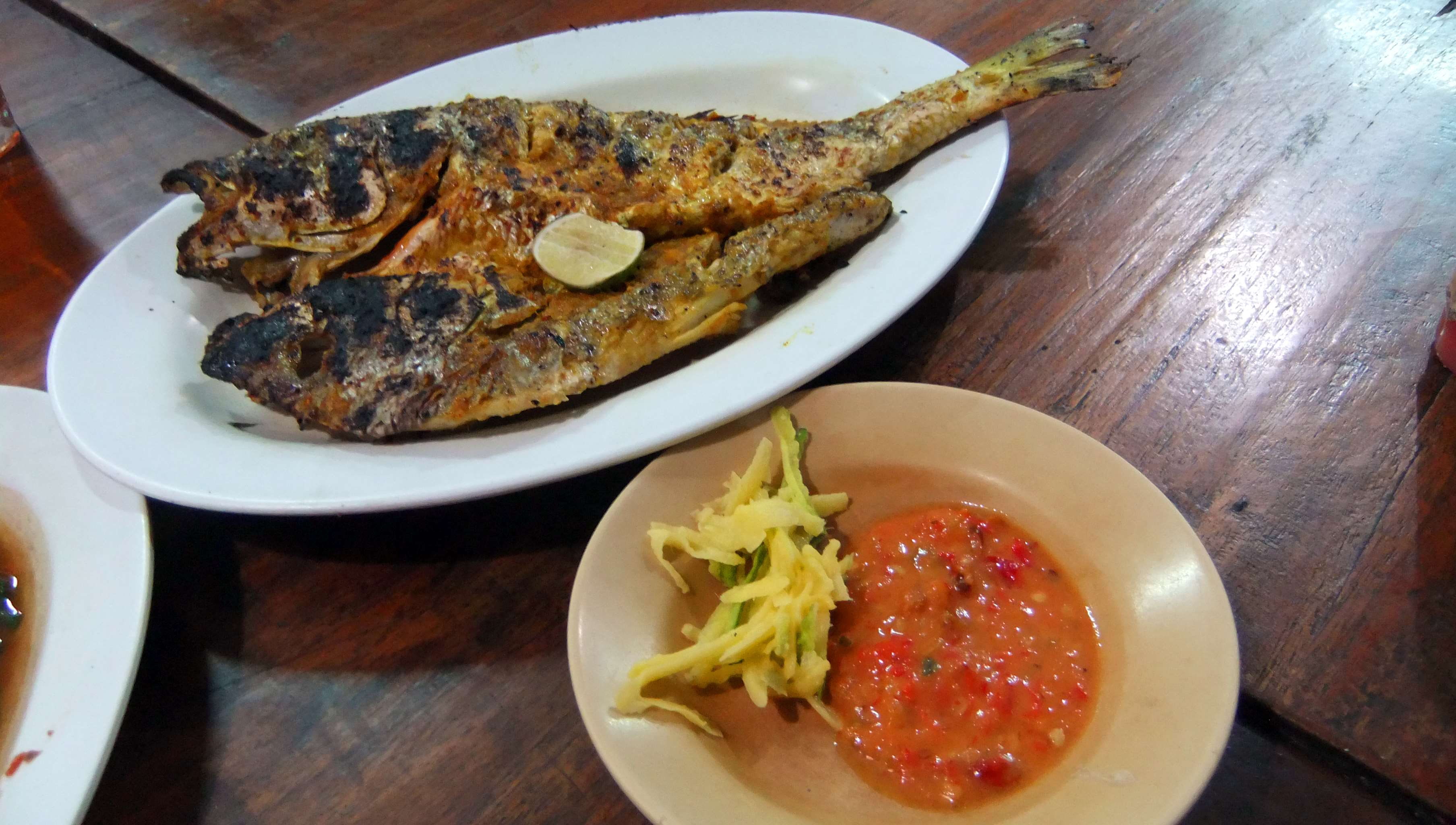 table, still life, freshness, seafood, healthy eating, high angle view, fish, wellbeing, indonesia seafood grilled fish chilli paste wi, meat, indoors, HD Wallpaper