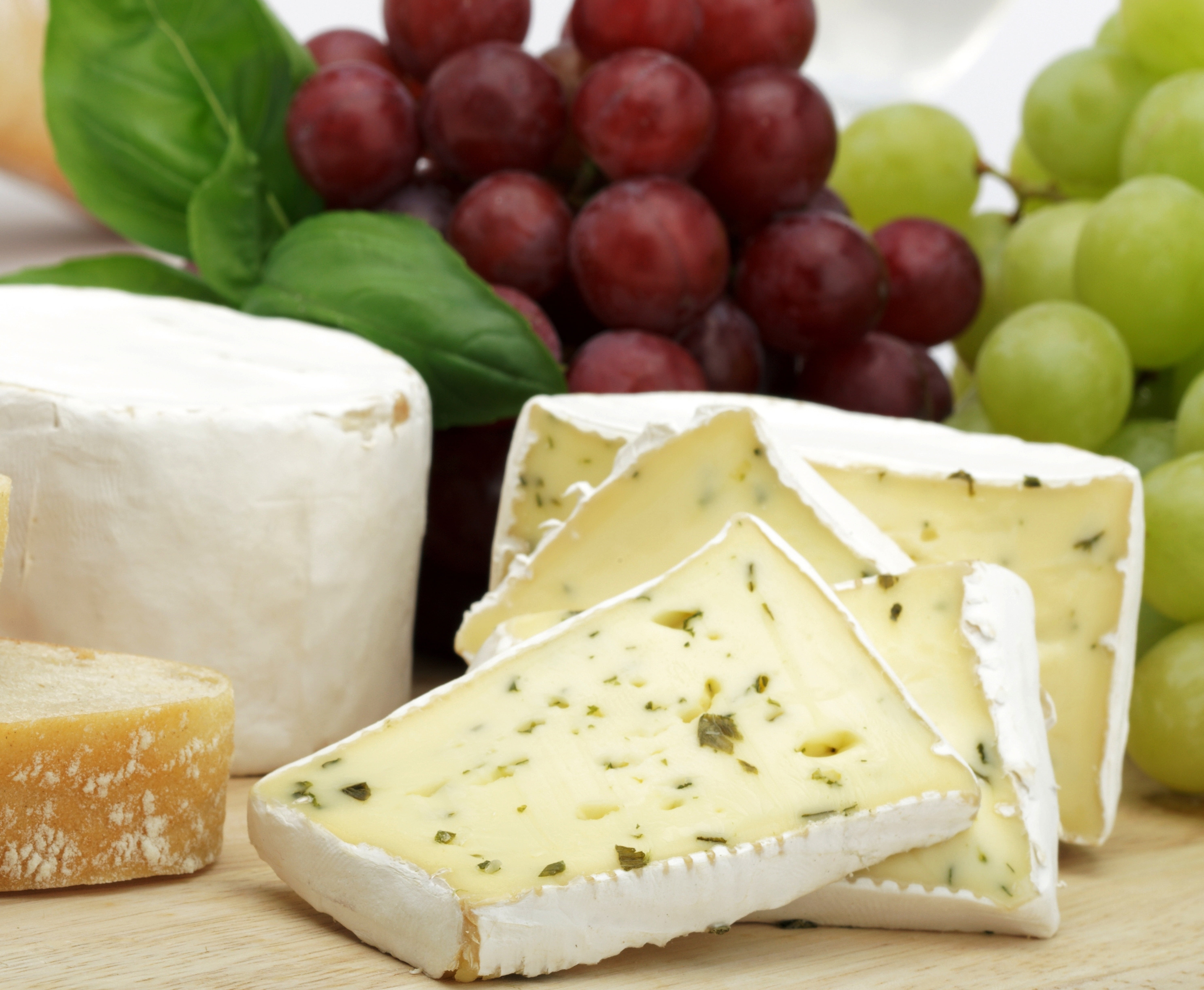 bread, 5K, group of objects, choice, meal, gorgonzola, appetizer, food, freshness, brie, healthy Eating, grapes, blue Cheese, slices, variation, still life, HD Wallpaper