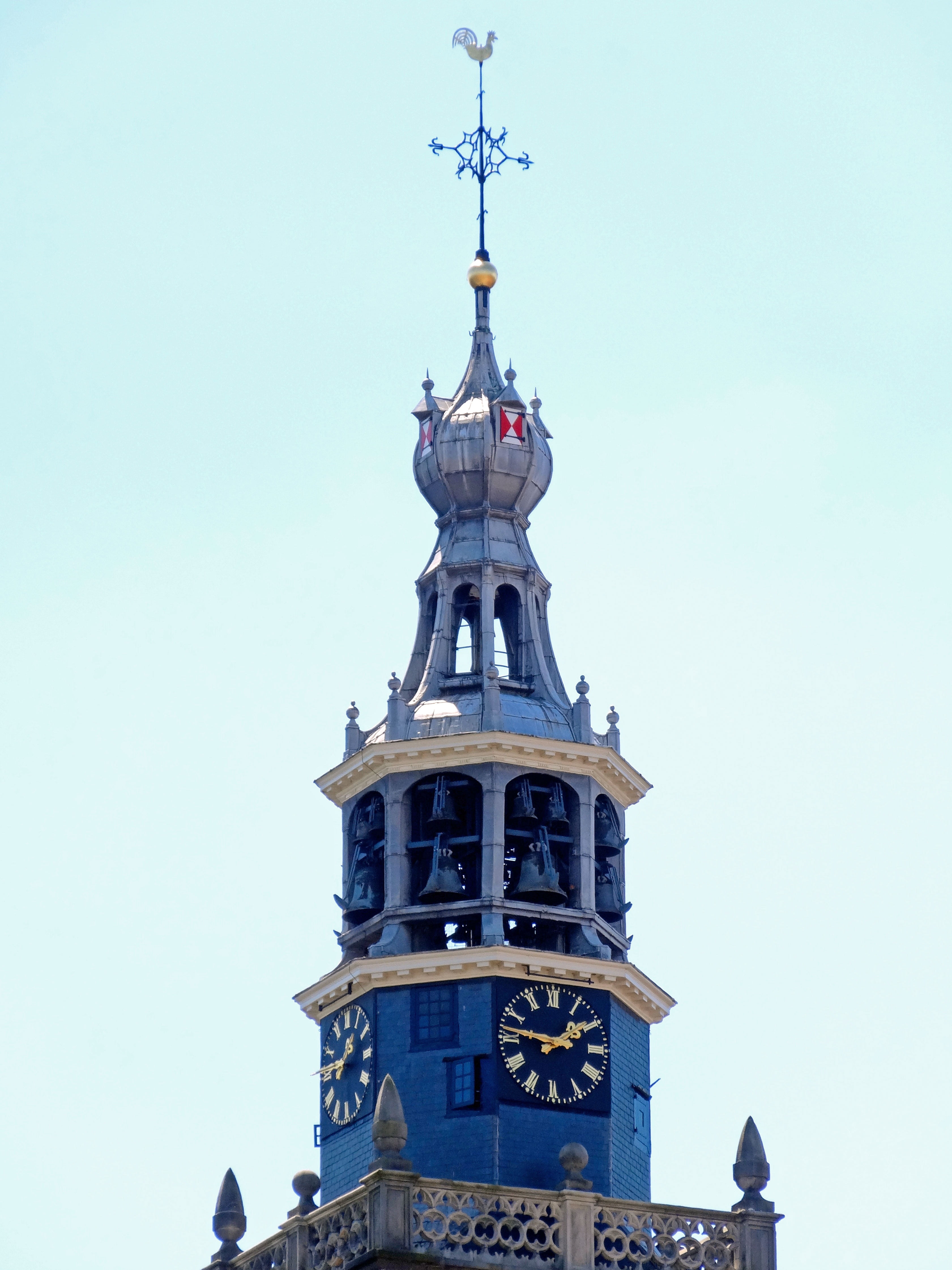 sint janskerk, low angle view, building, built structure, steeple, architecture, building exterior, religion, sky, nature, religious, clear sky, church, Phone HD Wallpaper