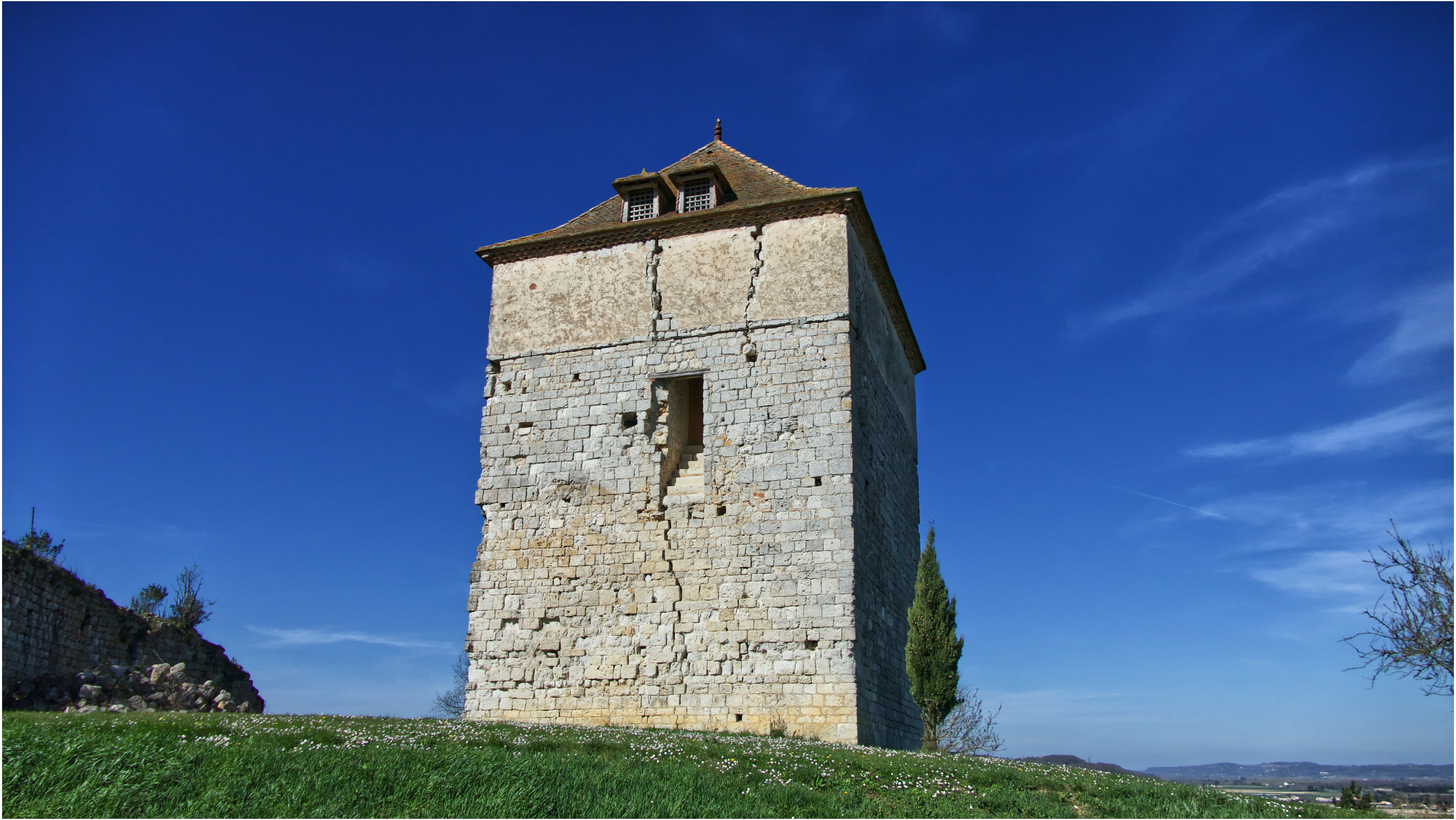 château de roquefort, sky, france, history, shelter, castle, countryside, building, wall, spire, housing, building exterior, no people, religion, plant, HD Wallpaper