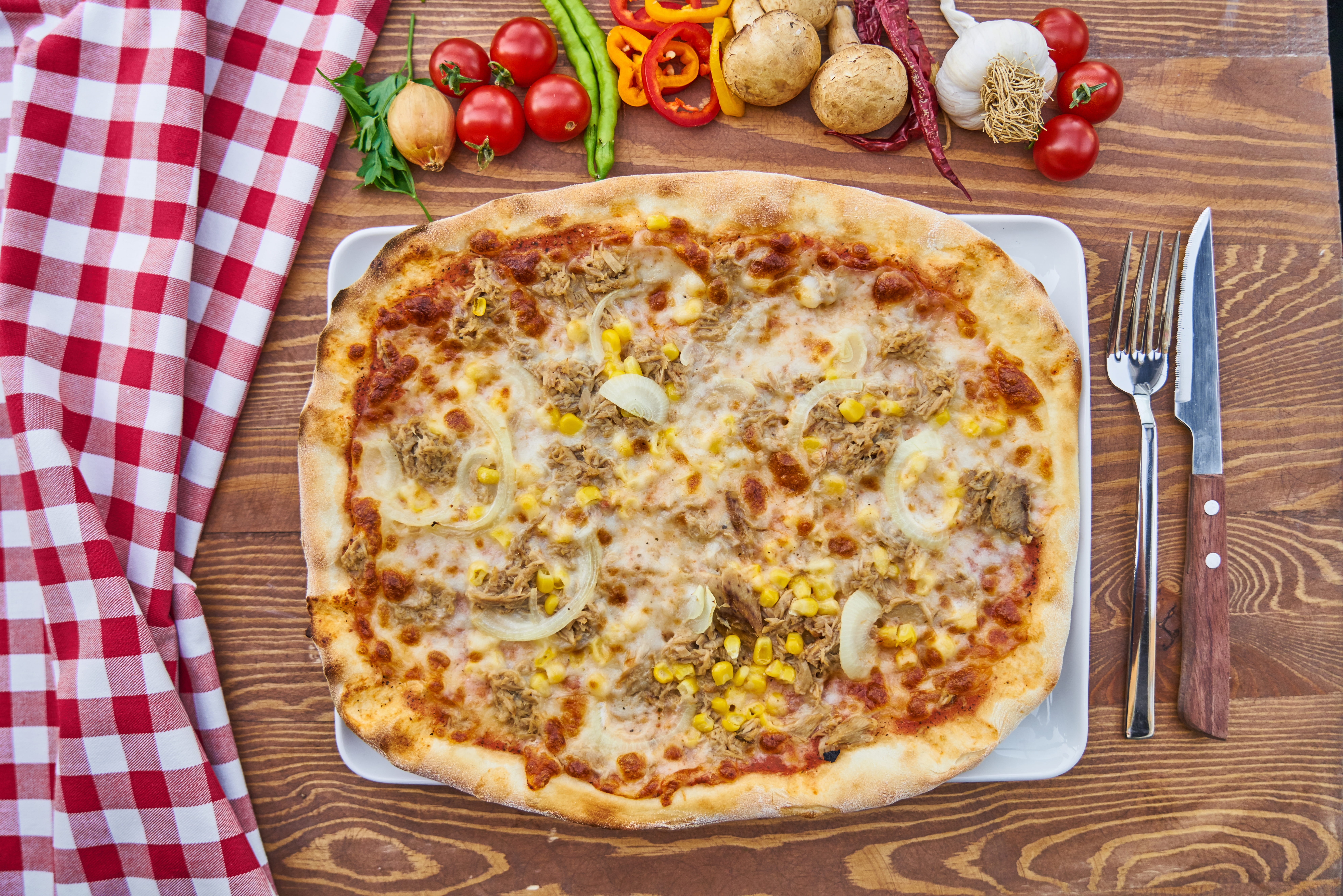slice, mustard, hot, 8K, mushroom, cheddar, macro, detail, herb, mushrooms, dough, knife, bakery, indoors, unhealthy eating, onion, household equipment, HD Wallpaper