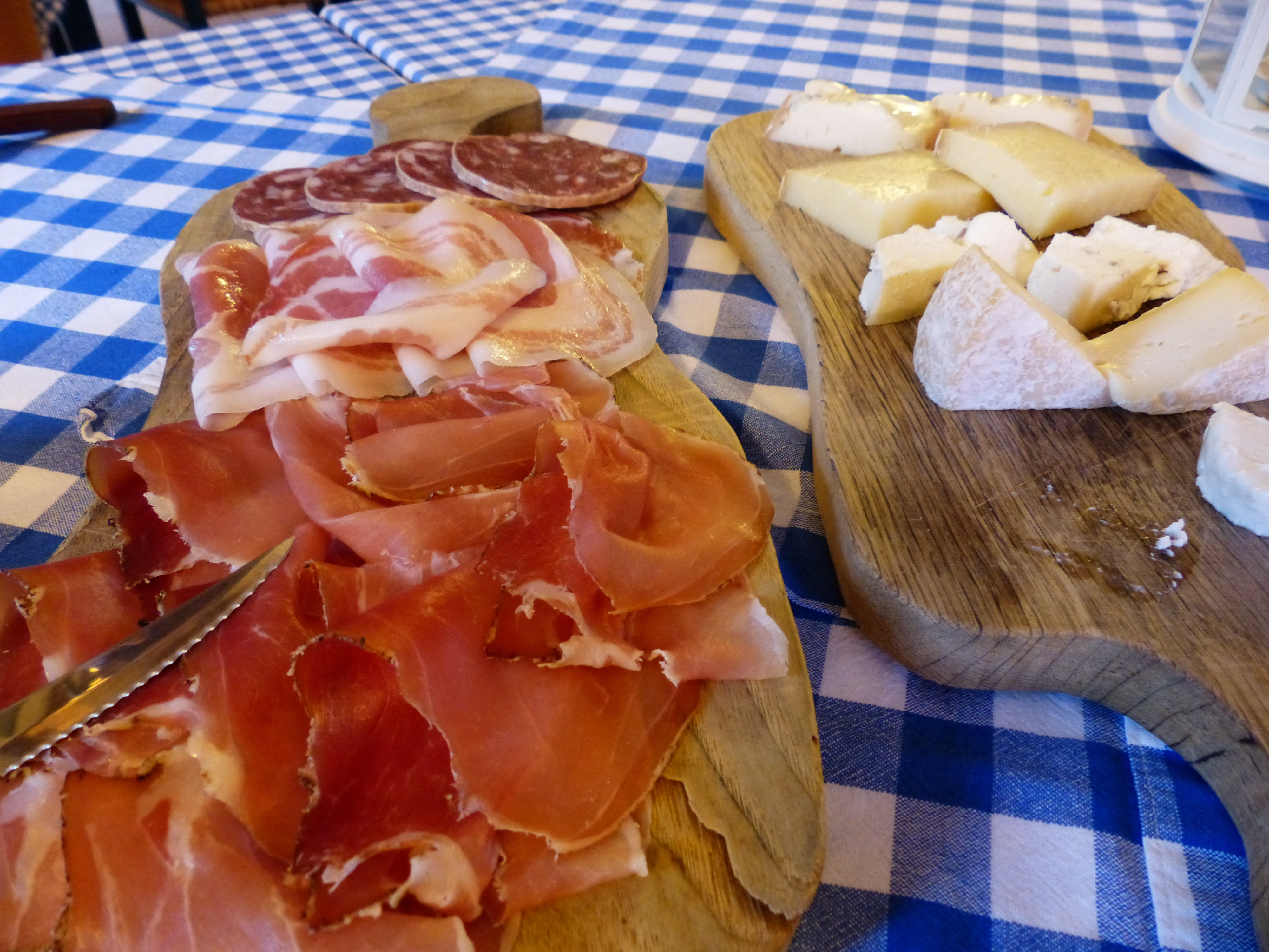 snack, discs, ready-to-eat, sausage, frisch, meats, hard cheese, real, camembert, indoors, salami, indulgence, substantial, serving size, cheese, pork, HD Wallpaper