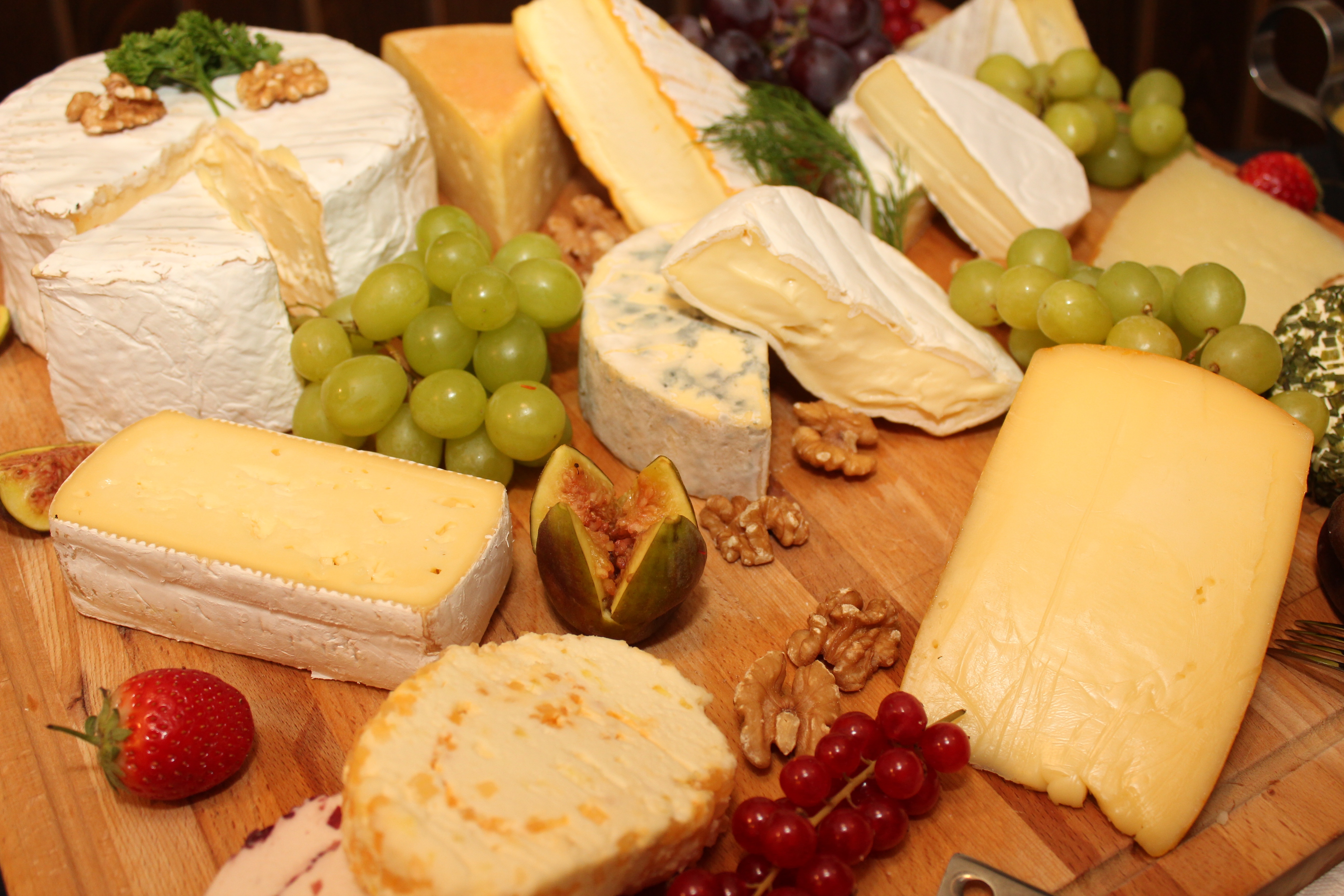 still life, käseplatte, high angle view, delicious, cakes, olive, fruit, grape, green olive, brie, 5K, variation, appetizer, freshness, dairy Product, HD Wallpaper