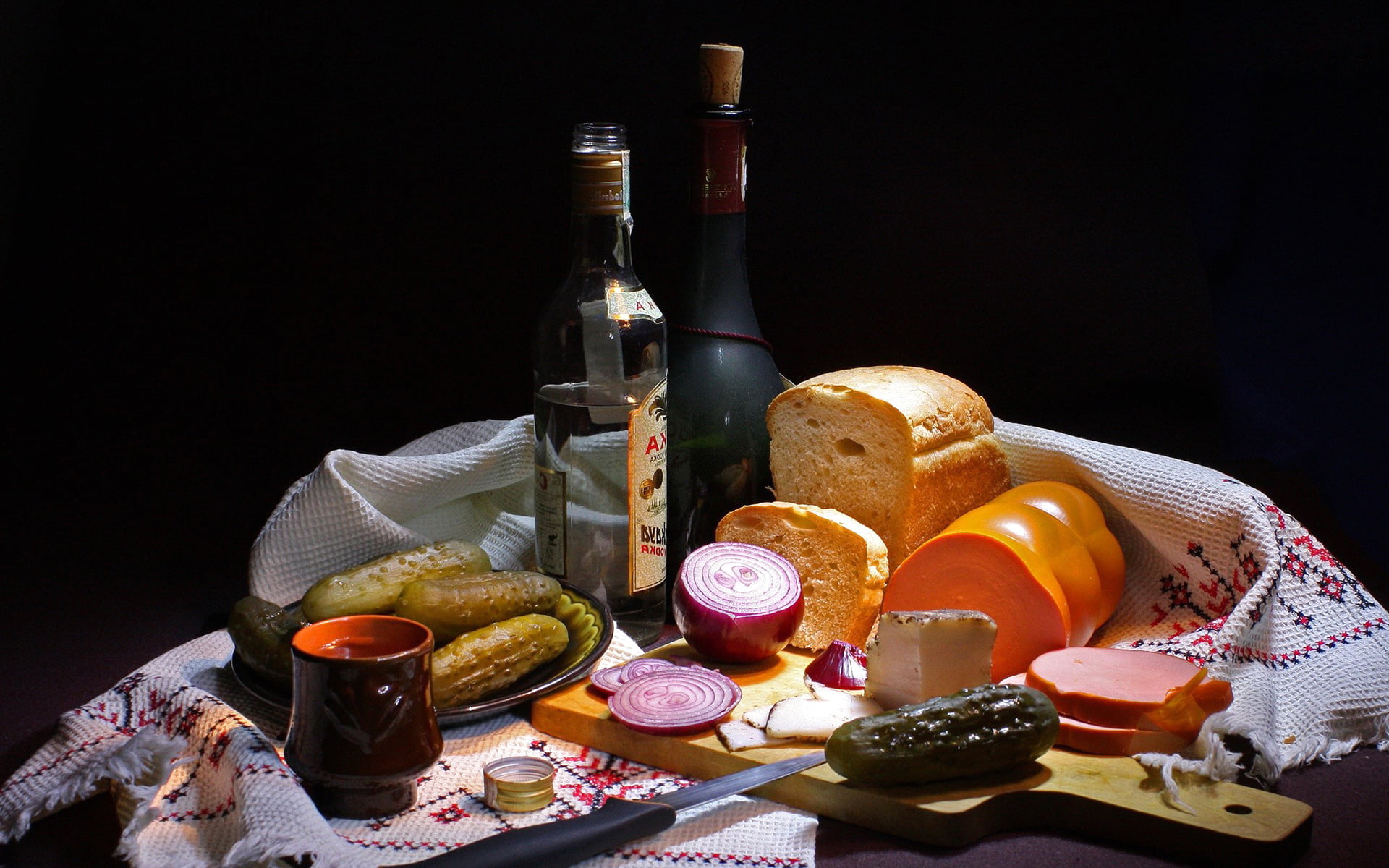 glass, french food, gourmet, pickles, red, camembert, container, food, drinking Glass, merchandise, bottle, cucumbers, plate, close-up, refreshment, red wine, HD Wallpaper