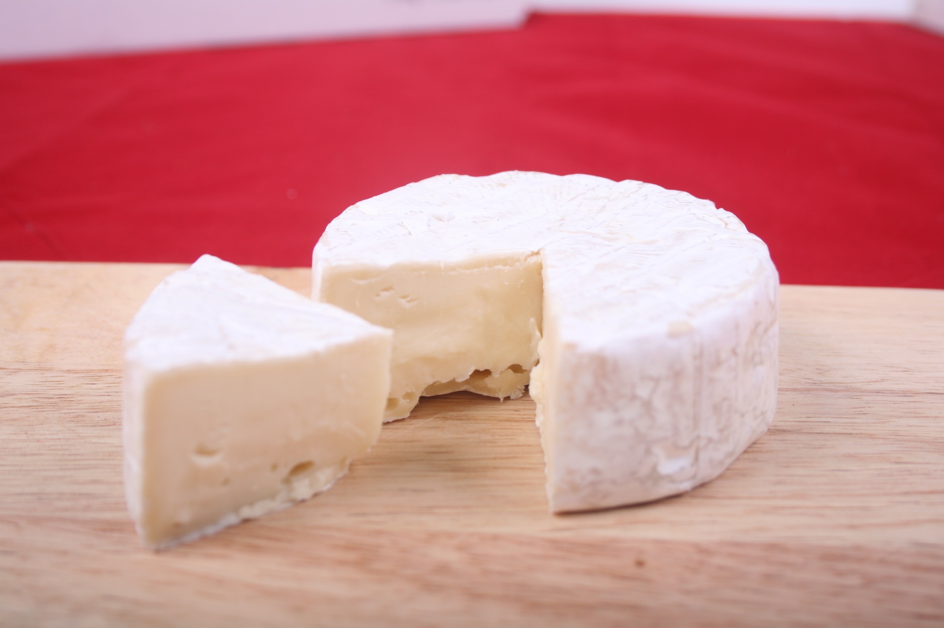 temptation, icing, indulgence, sweet food, freshness, camembert, white color, 1080P, white, slice, table, dairy Product, focus on foreground, food, cake, HD Wallpaper