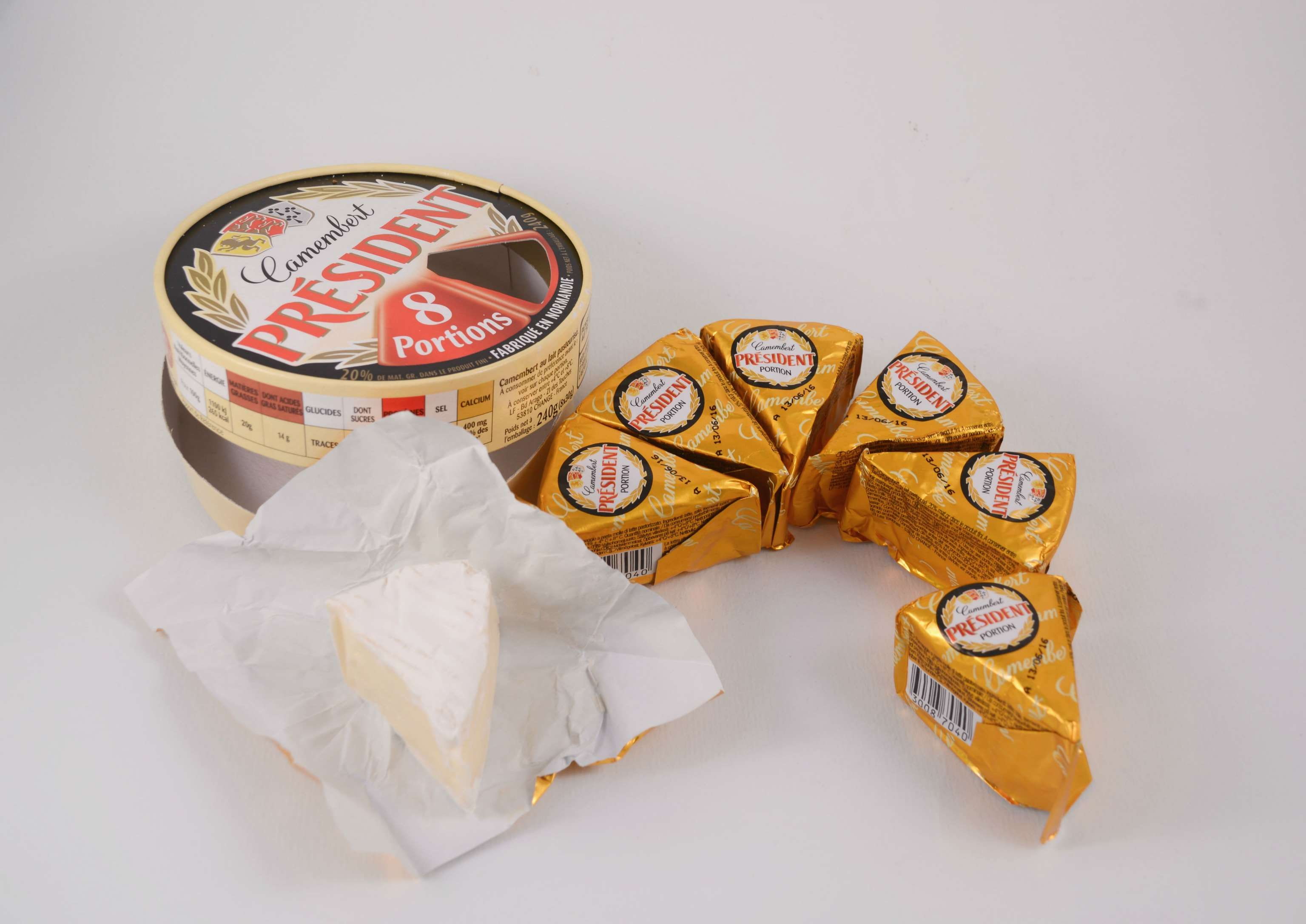 2K, laitages, still life, studio shot, portion, economy, number, alimentation, fromage, close-up, no people, paper, variation, directly above, high angle view, HD Wallpaper
