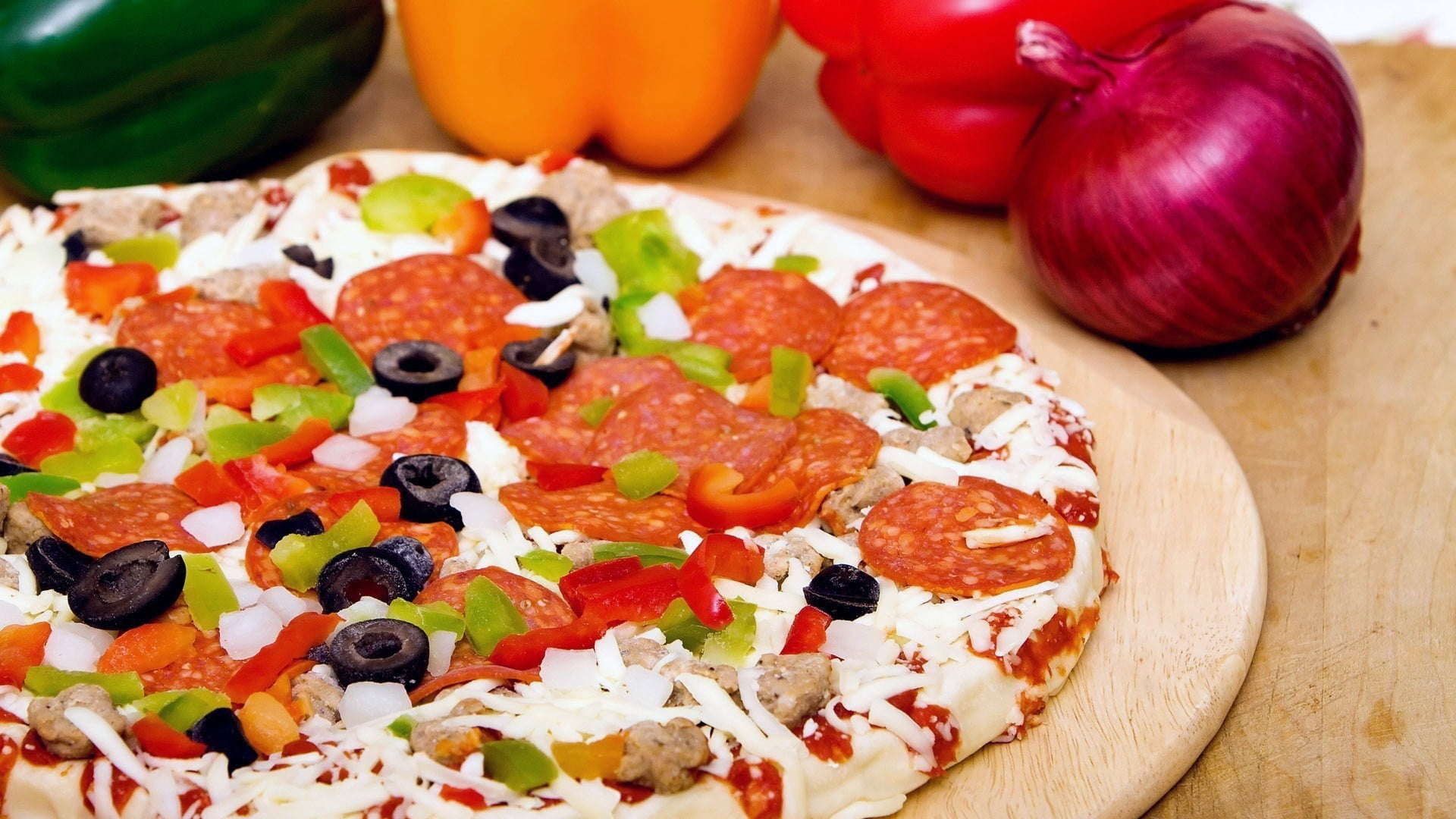 cheese, wellbeing, vegetable, pizza, dairy product, raw food, food, toppings, herb, vegetables, food and drink, tomato, vegetarian food, assorted, spice, HD Wallpaper