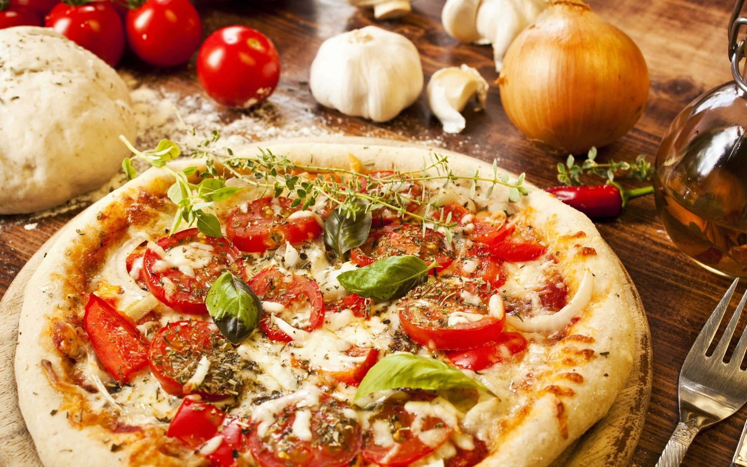 healthy eating, tomato, freshness, fruit, vegetable, onion, 2K, no people, garlic, food and drink, Food, tomatoes, cheese, cherry tomato, Nature, herb, HD Wallpaper