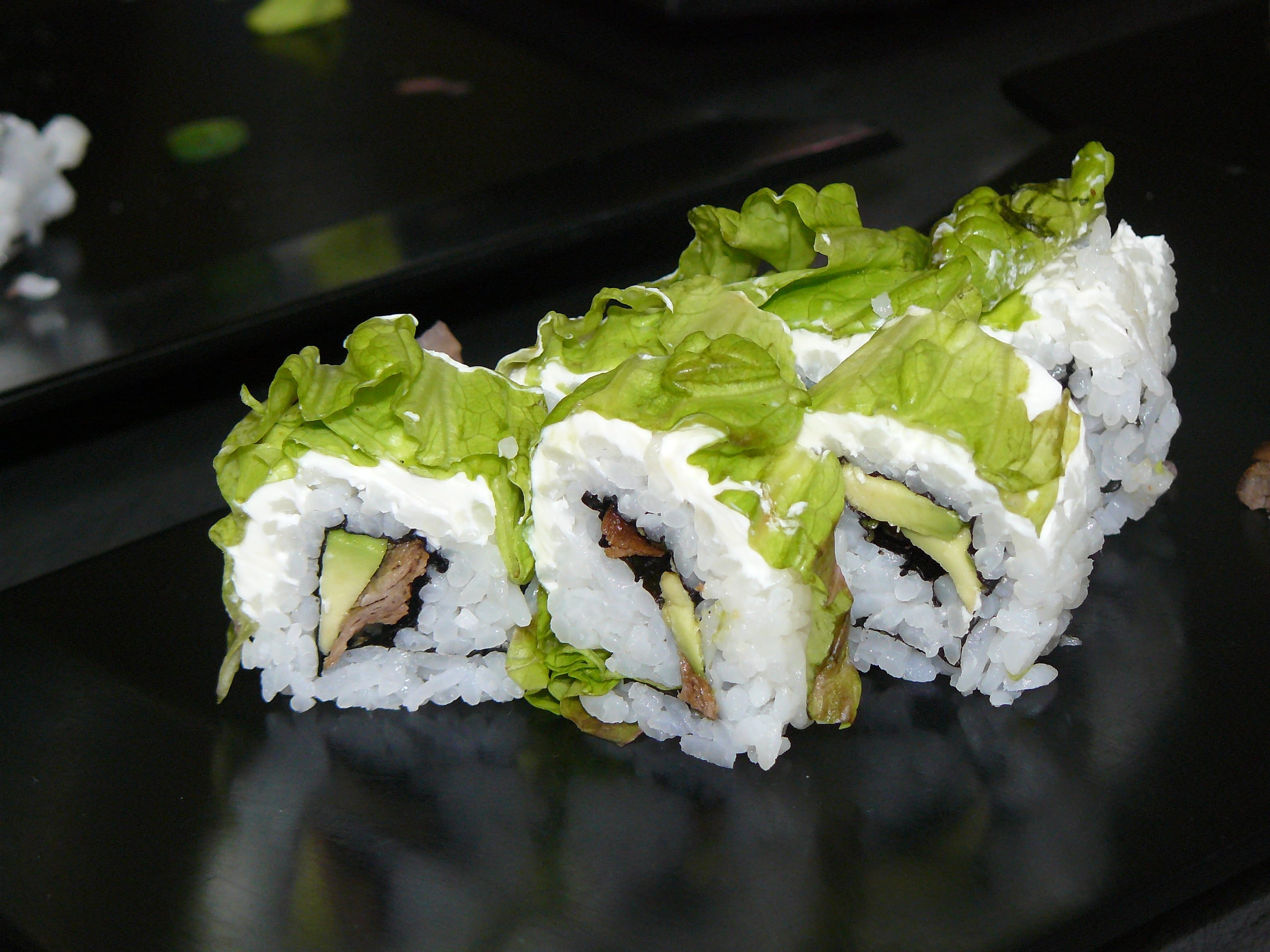 wellbeing, still life, seafood, salad, fish, asian food, food and drink, Japan, no people, close-up, japanese food, freshness, rolls, indoors, avocado, HD Wallpaper