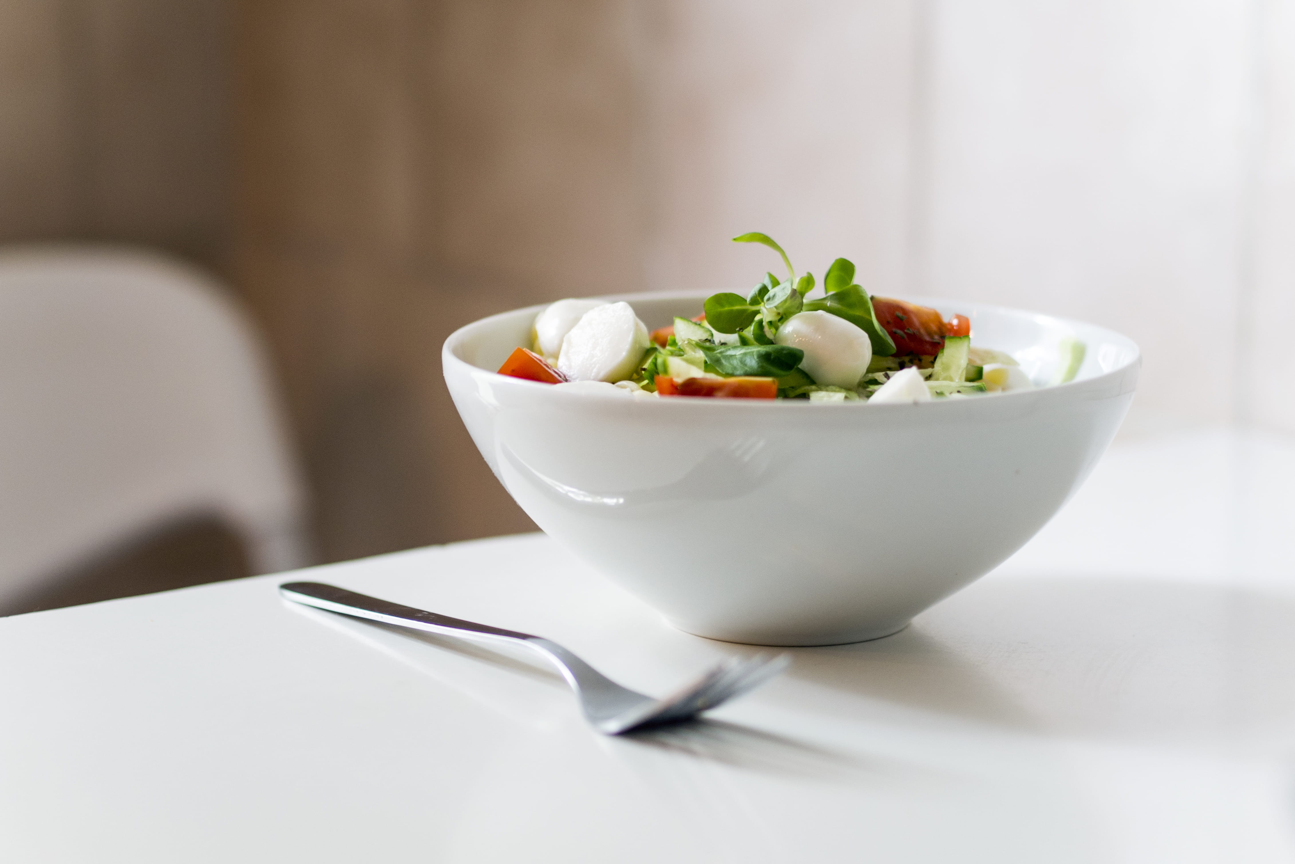 place, selective Focus, vegetable, white, ceramic, color Image, food And Drink, Health, bowl, setting, wellbeing, lunch, meal, healthy Eating, greek food, HD Wallpaper
