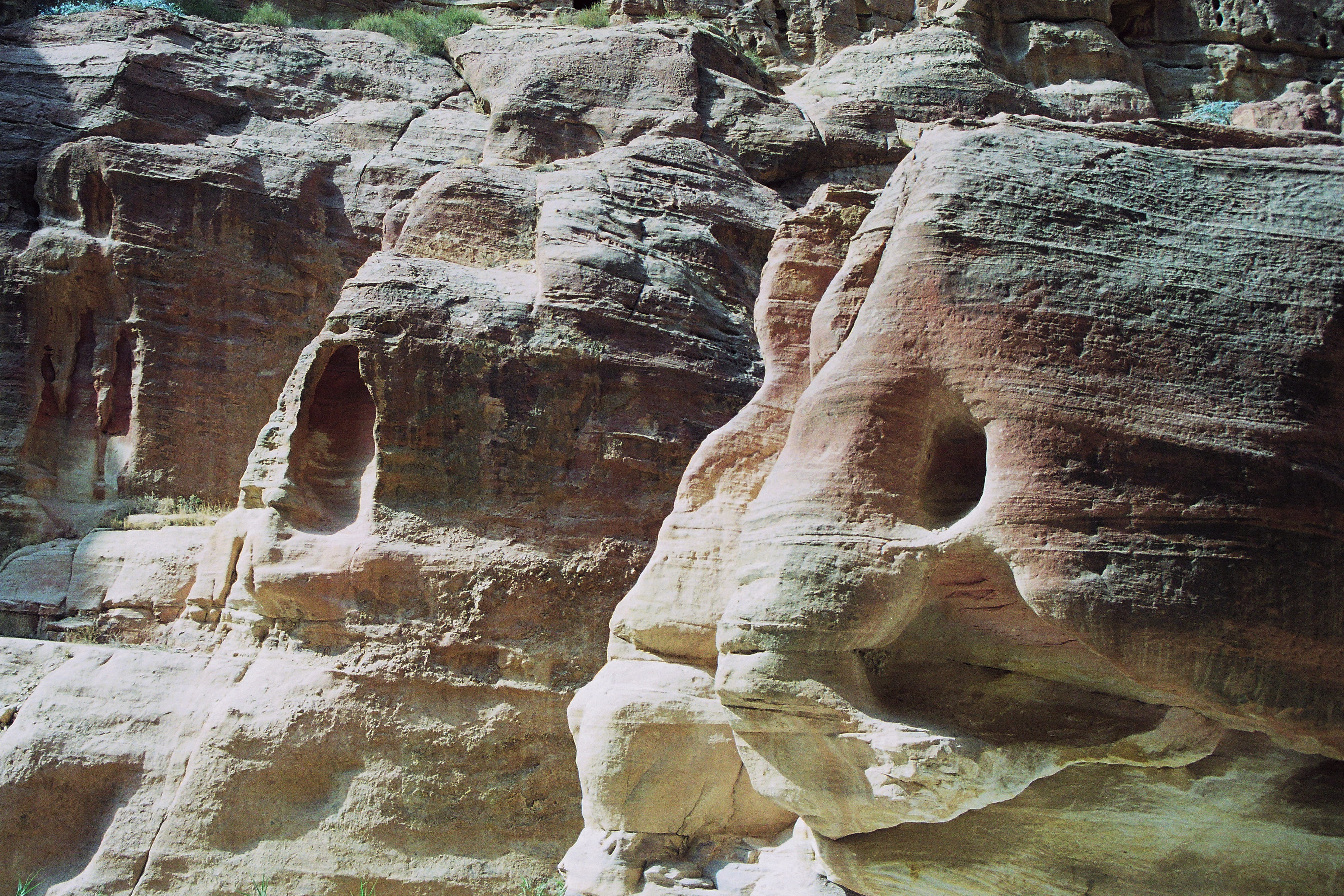 solid, unesco, 2K, rock - object, idyllic, outdoors, rock formation, beauty in nature, indiana jones, canyon, physical geography, formation, natural pattern, HD Wallpaper