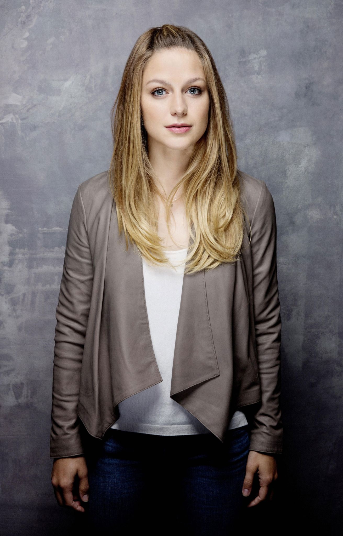 one person, portrait, young adult, beautiful people, human hair, indoors, long hair, hairstyle, actress, front view, beautiful woman, gray, Melissa Benoist, Phone HD Wallpaper