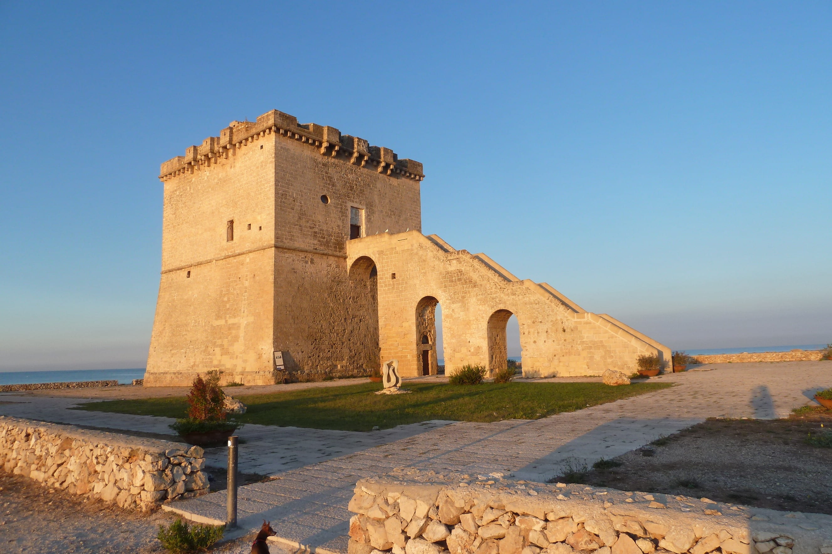 fort, ancient civilization, history, nature, building exterior, day, the past, outdoors, water, salento, old ruin, 2K, blue, tower lapilli, no people, HD Wallpaper