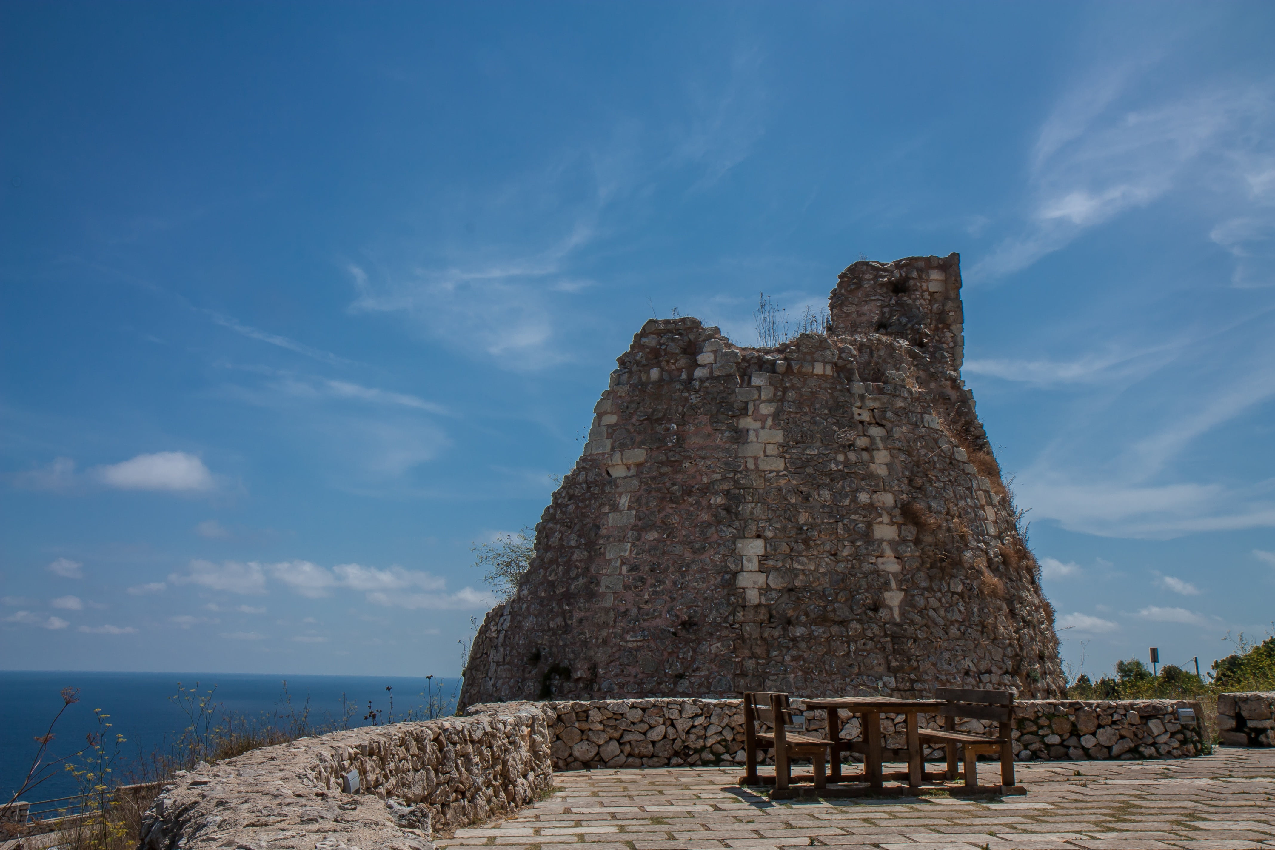 solid, sea, history, 4K, architecture, outdoors, salento, no people, old ruin, horizon over water, rock - object, deterioration, holidays, ruined, rock, HD Wallpaper