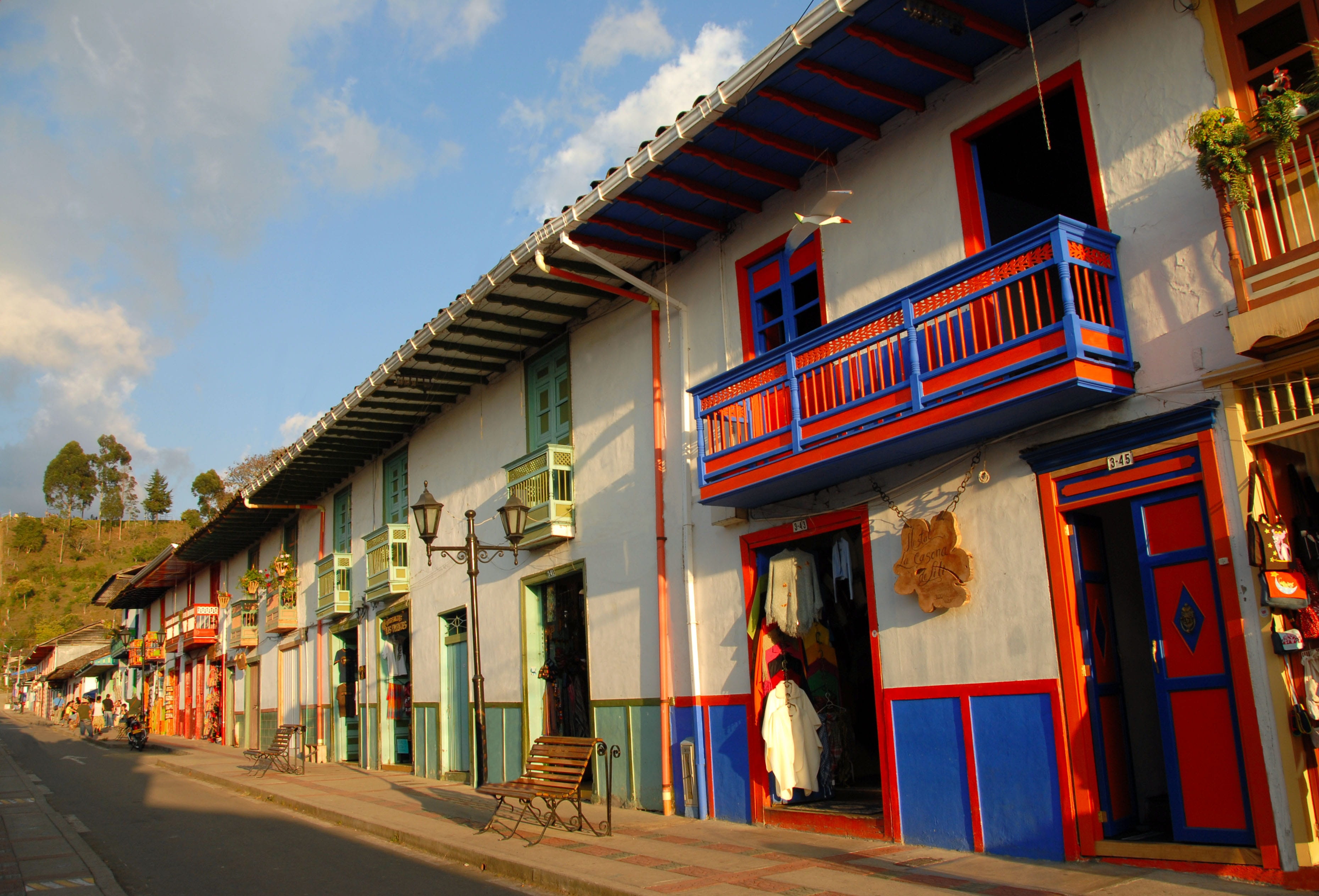architecture, people, building exterior, built structure, Quindío, store, building, Colombia, adult, sky, retail, day, text, facade, city, entrance, see, HD Wallpaper