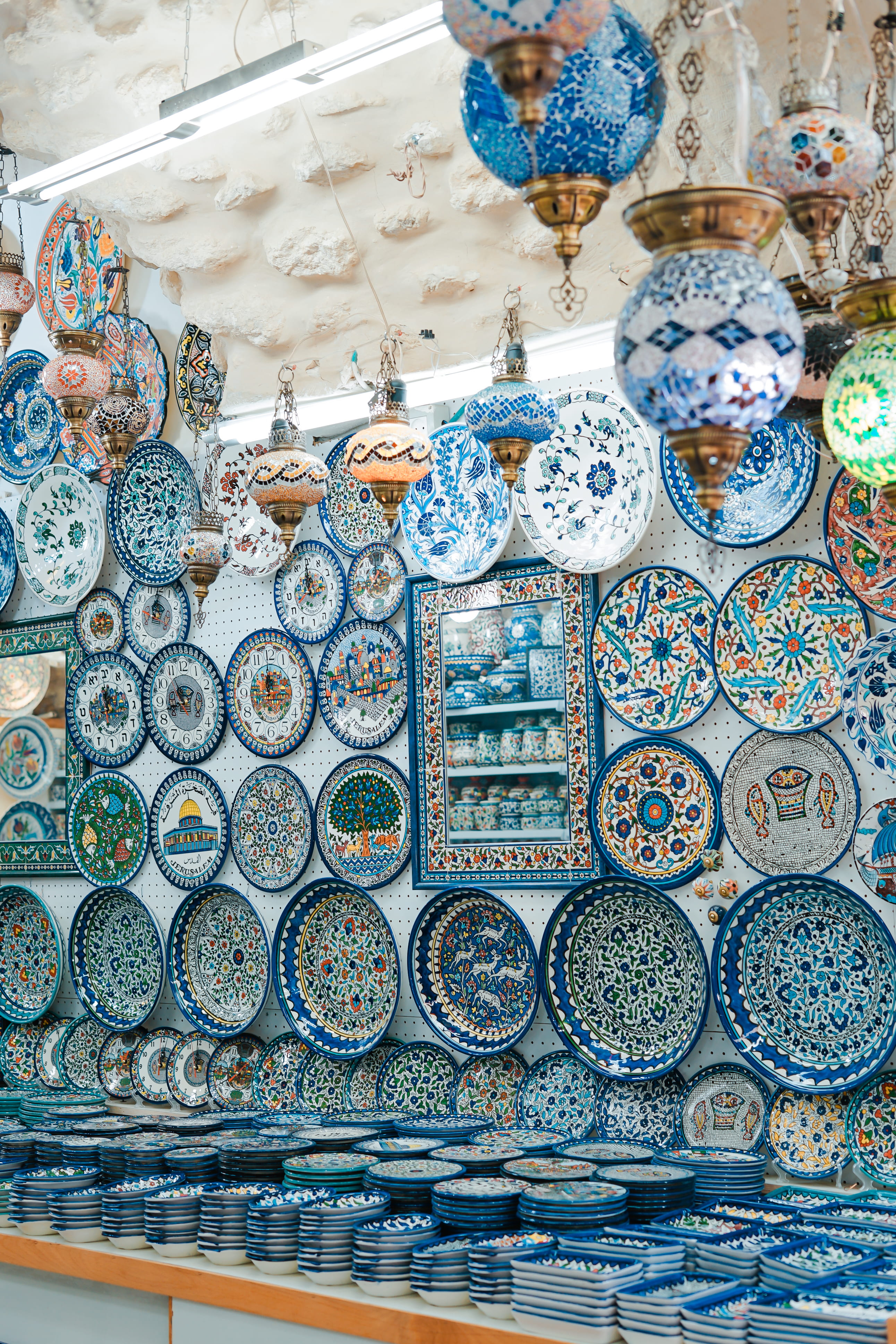 hand made, large group of objects, near, blue, mosaic, plates, market, decorative, lot, 4K, assorted, market stall, unique, clock, arrangement, hand made shop, Phone HD Wallpaper